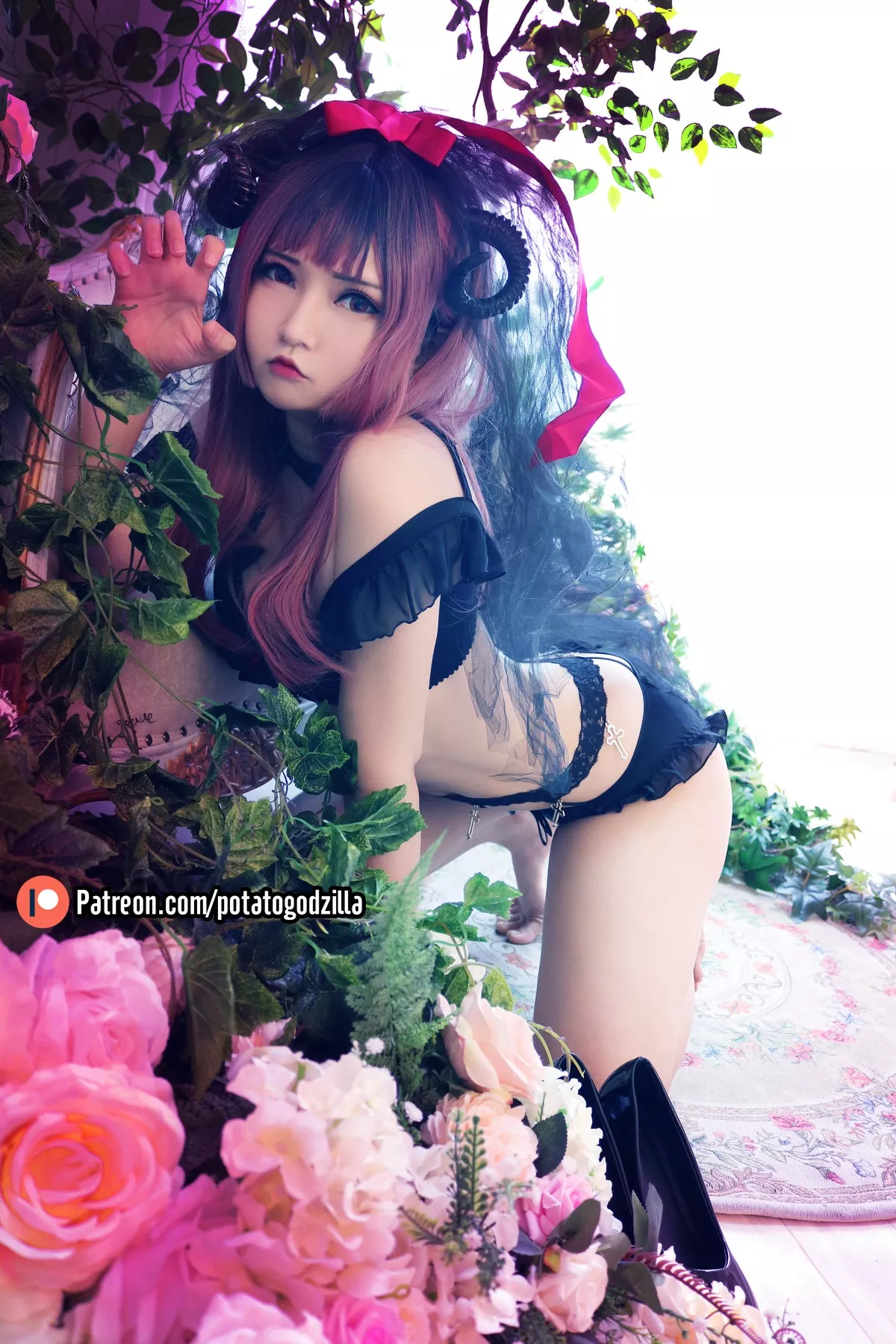 丽人Cosplay 风骚私拍 土豆哥斯拉 Lil Devil Bride