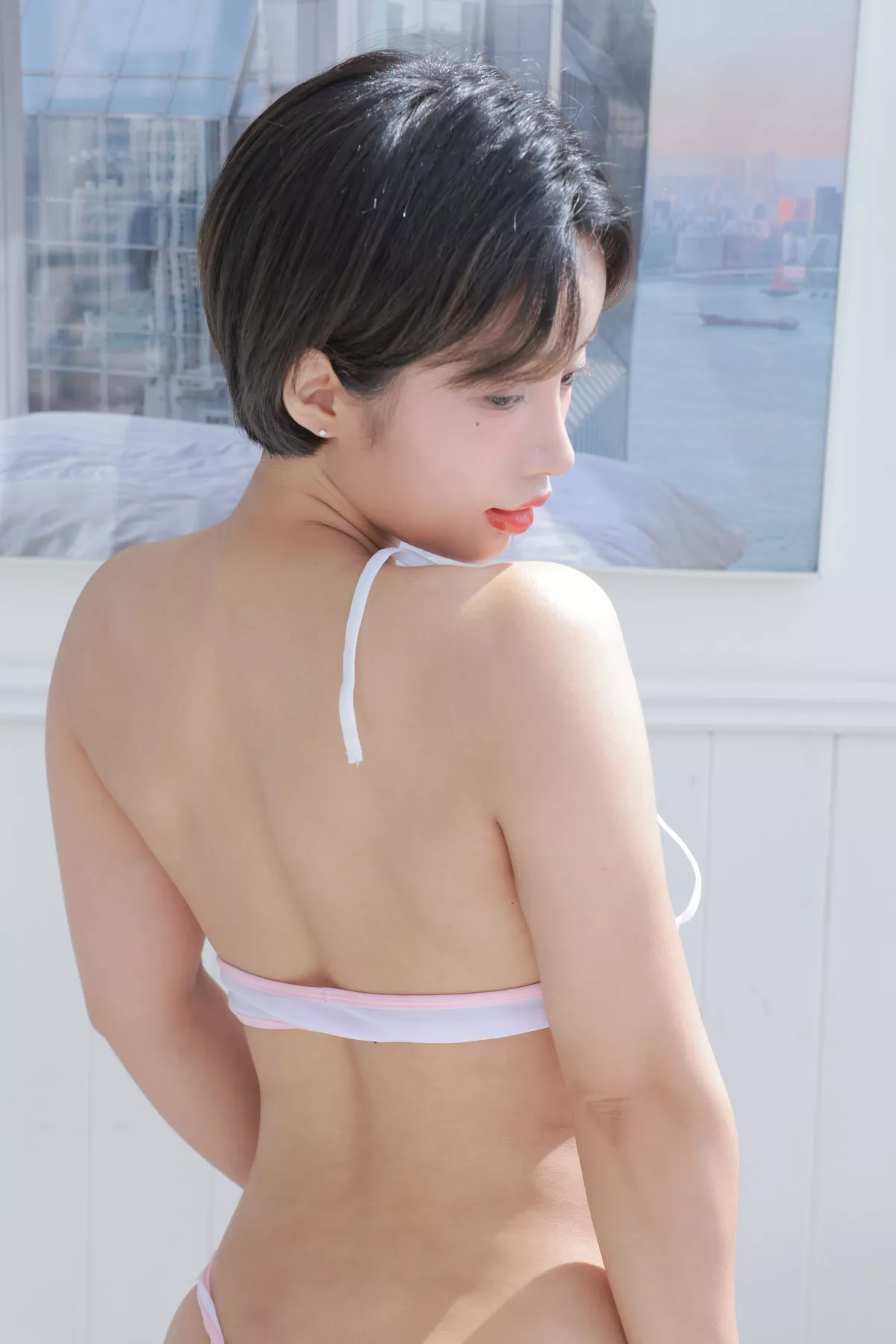 Booty Queen【SWEETBOX 甜盒 南韩高清女神套图 】 Summer Vacation in a Cool Room 全集修正