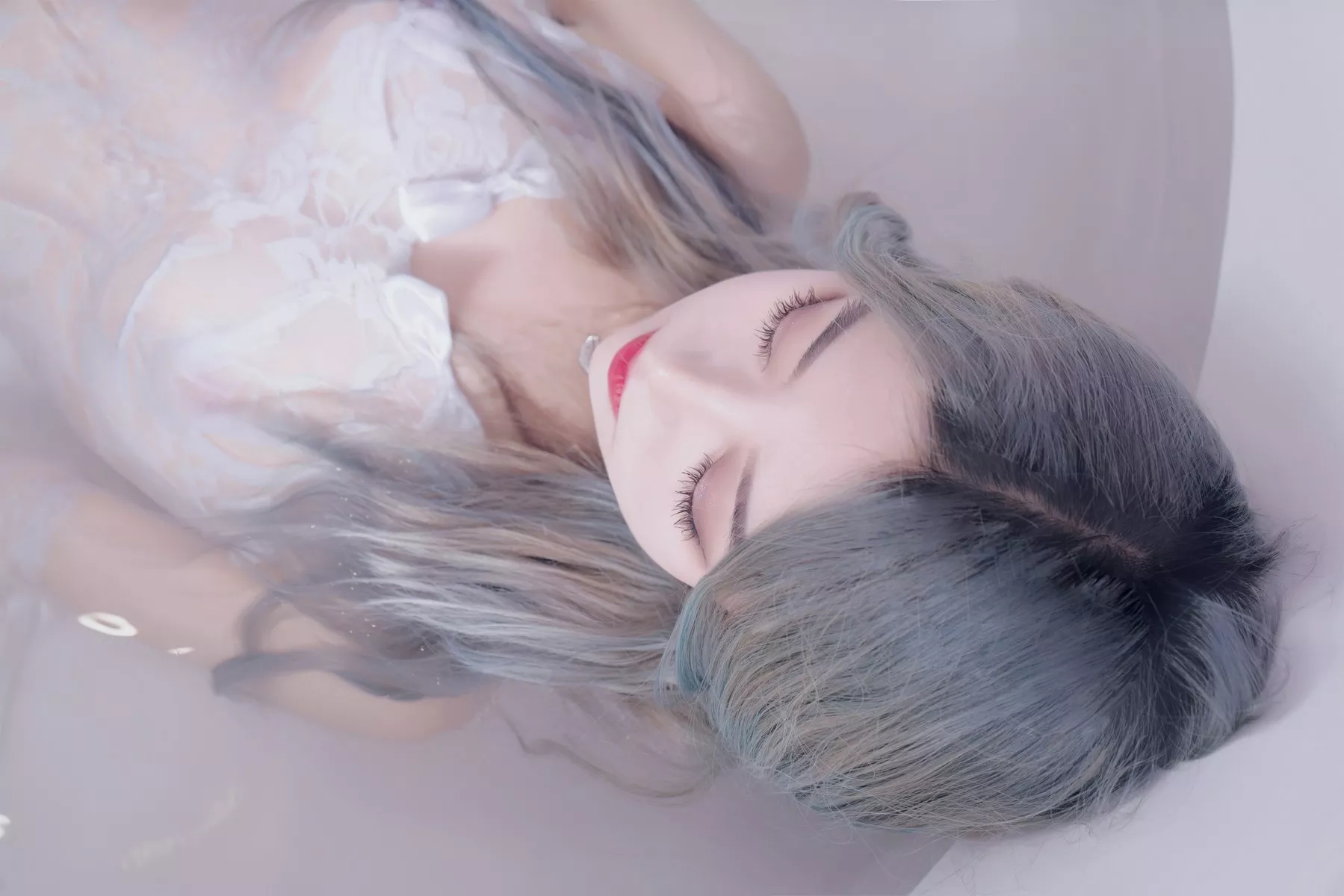 美女Cosplay 妩媚私房 eloise 软软 入水蕾边