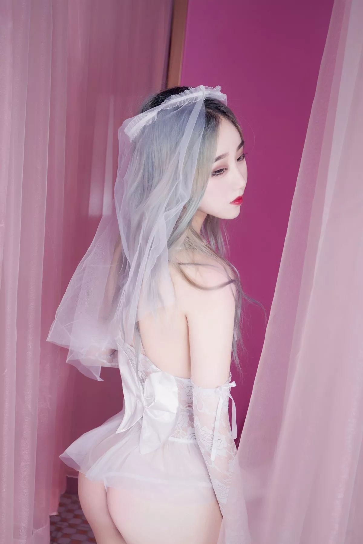 美女Cosplay 妩媚私房 eloise 软软 入水蕾边