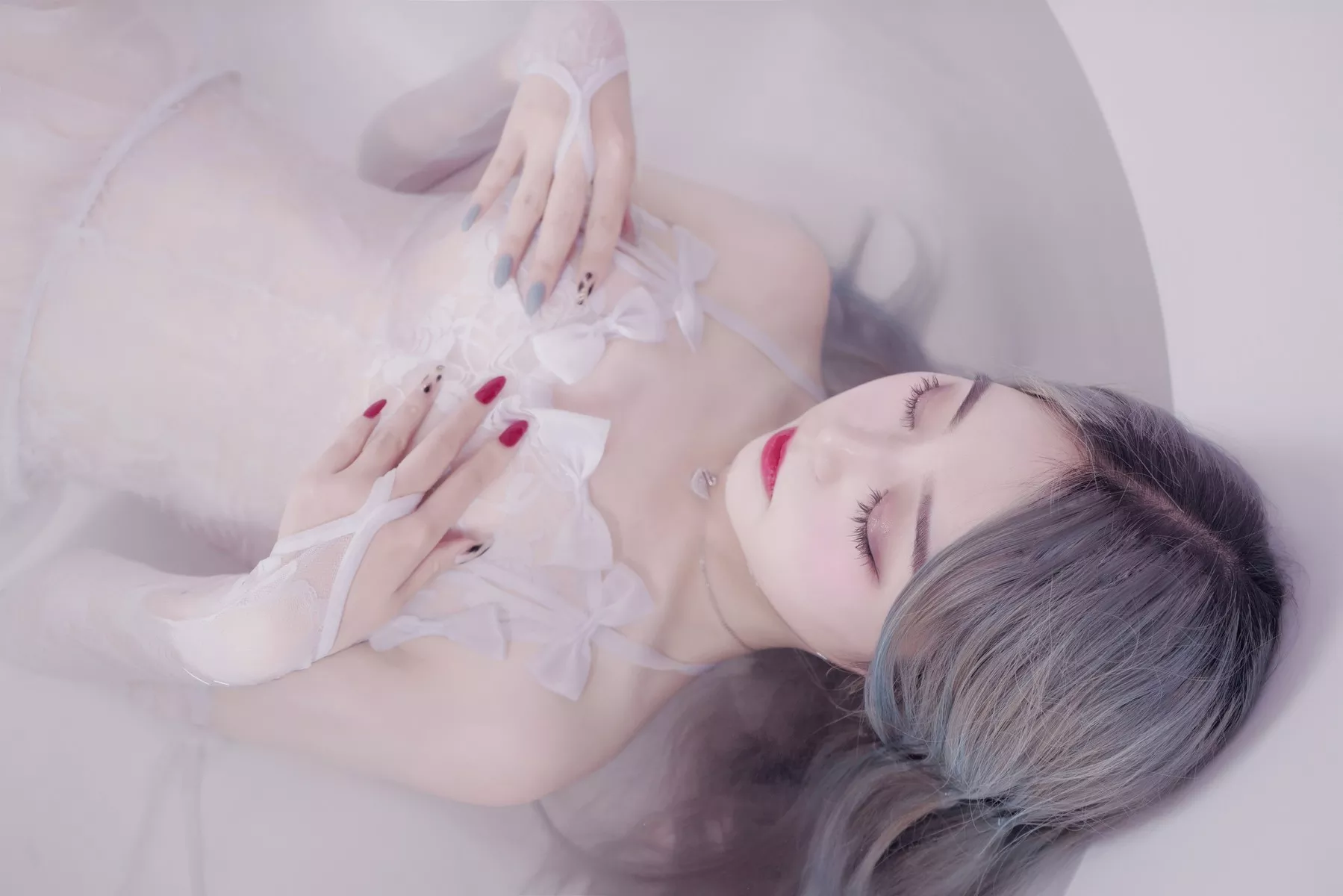 美女Cosplay 妩媚私房 eloise 软软 入水蕾边