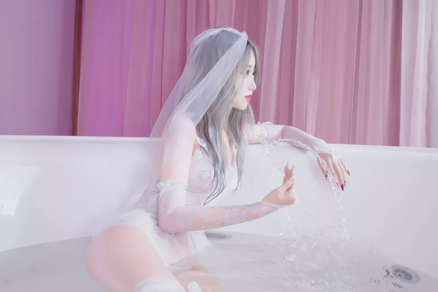 美女Cosplay 妩媚私房 eloise 软软 入水蕾边