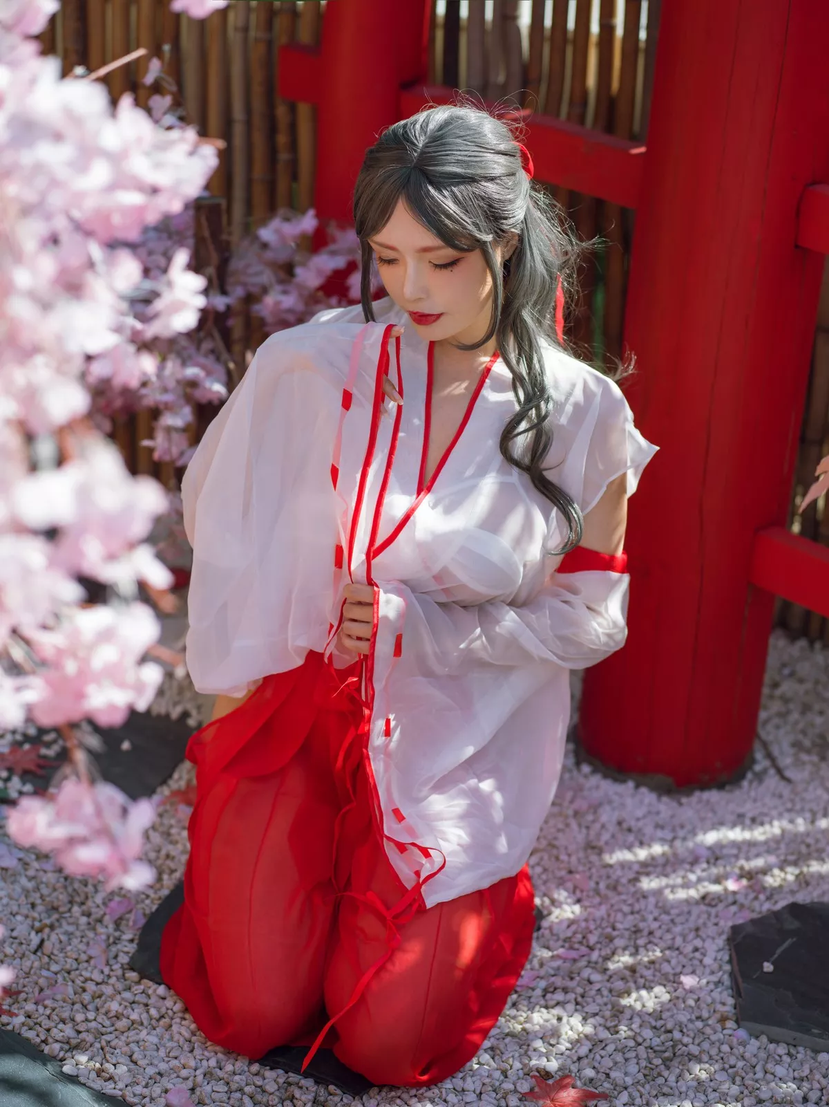 女神Cosplay 格调私拍 夏小秋 秋秋 汤池巫女