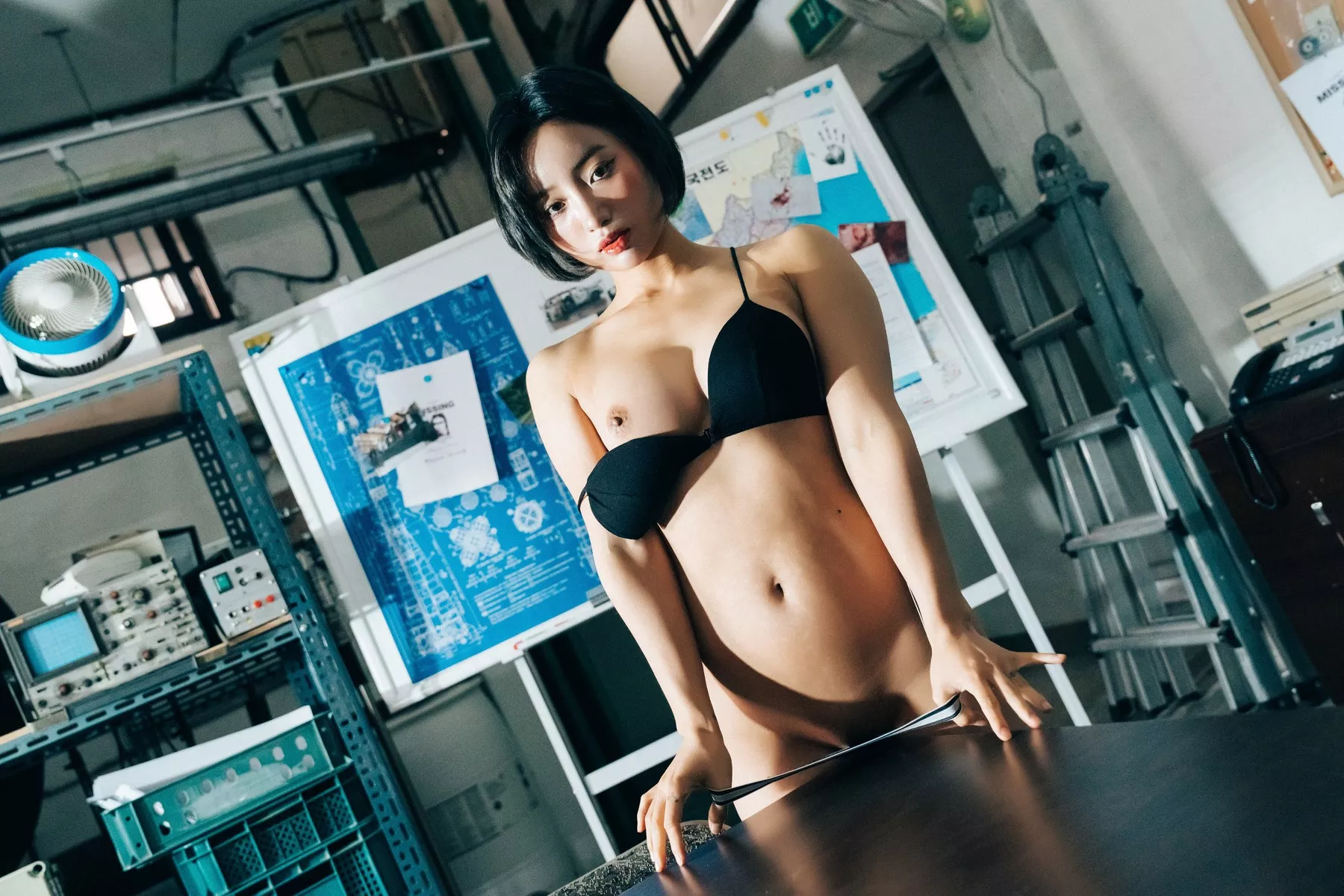 Booty Queen【Loozy 淫惰女孩 高丽美女艺术图 】 高丽美女艺术图 Naked Worker 全集修正