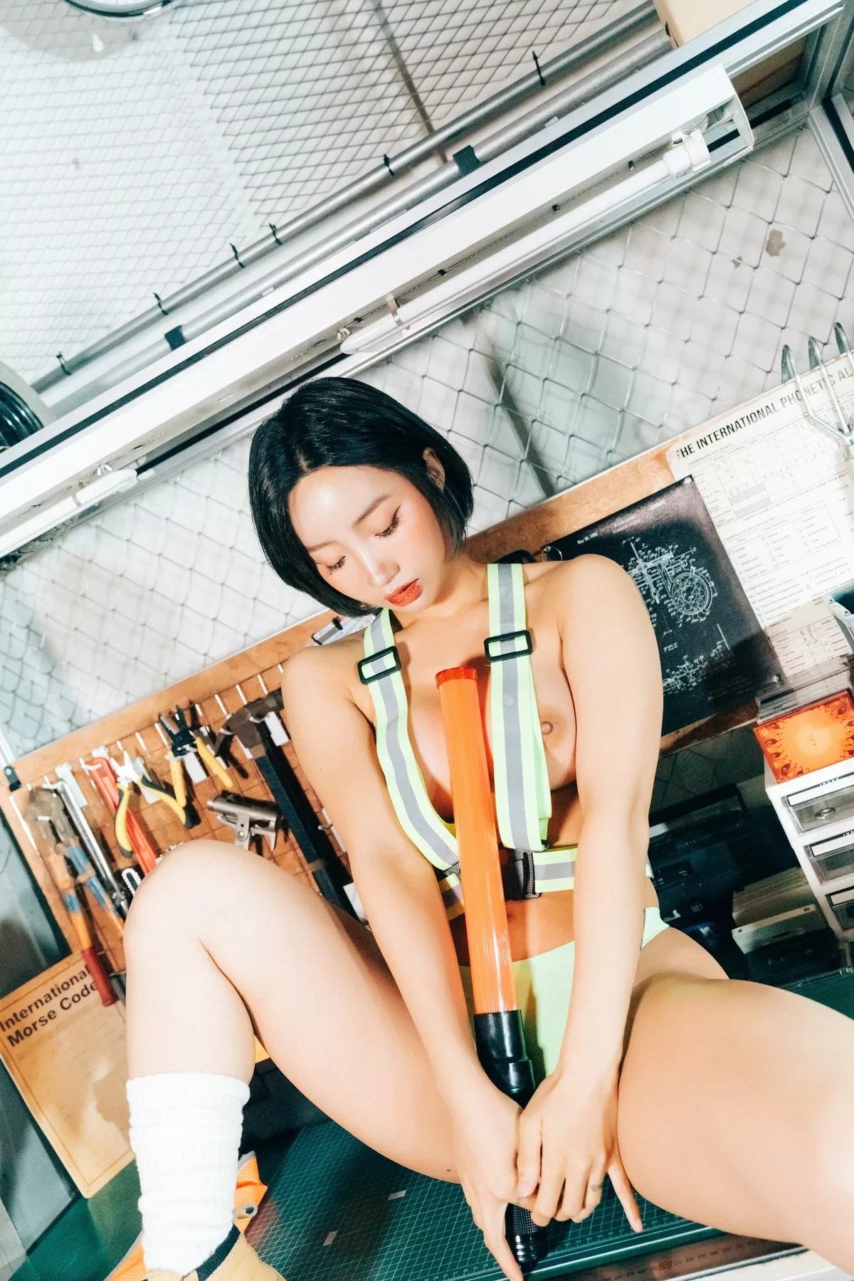 Booty Queen【Loozy 淫惰女孩 高丽美女艺术图 】 高丽美女艺术图 Naked Worker 全集修正
