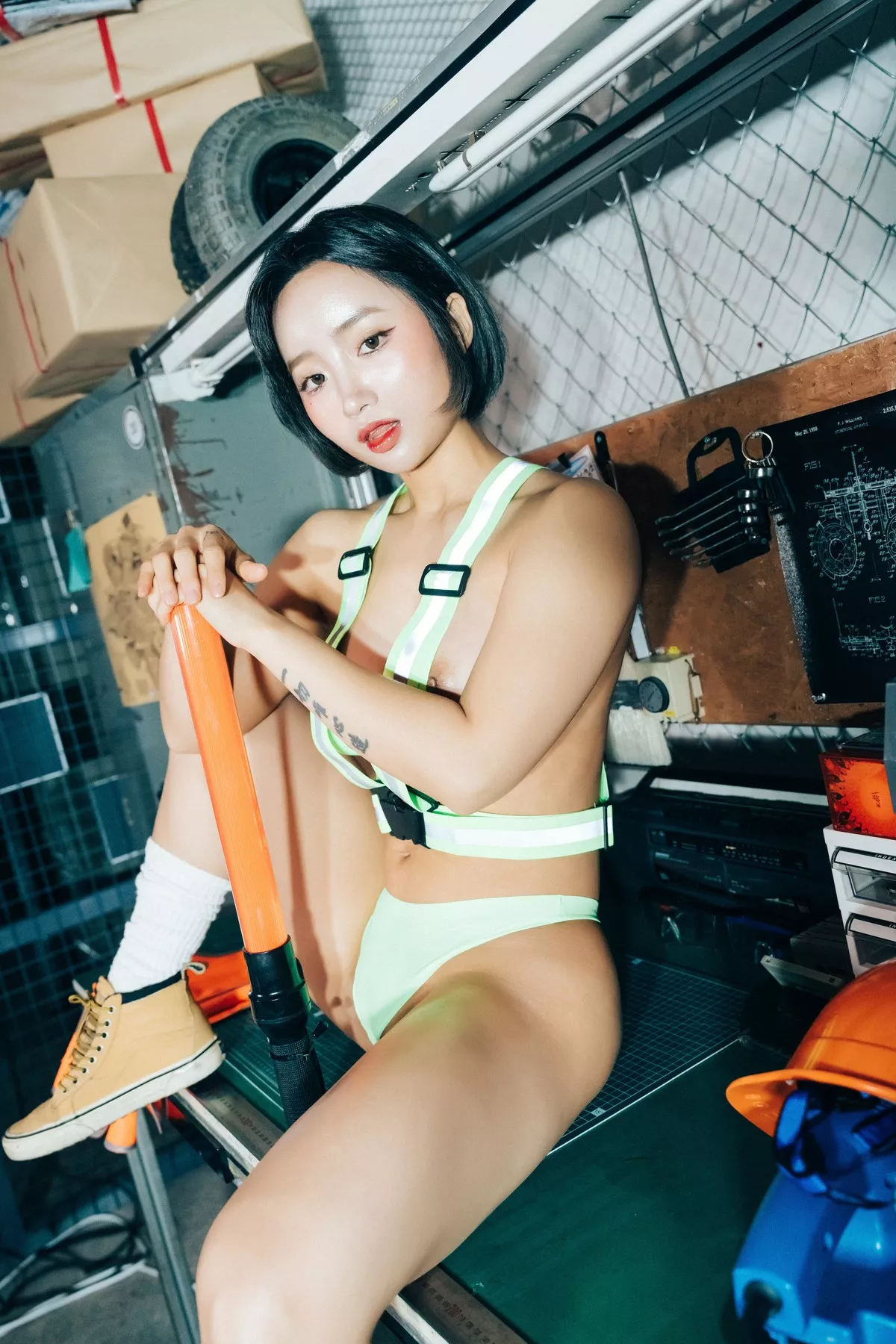 Booty Queen【Loozy 淫惰女孩 高丽美女艺术图 】 高丽美女艺术图 Naked Worker 全集修正