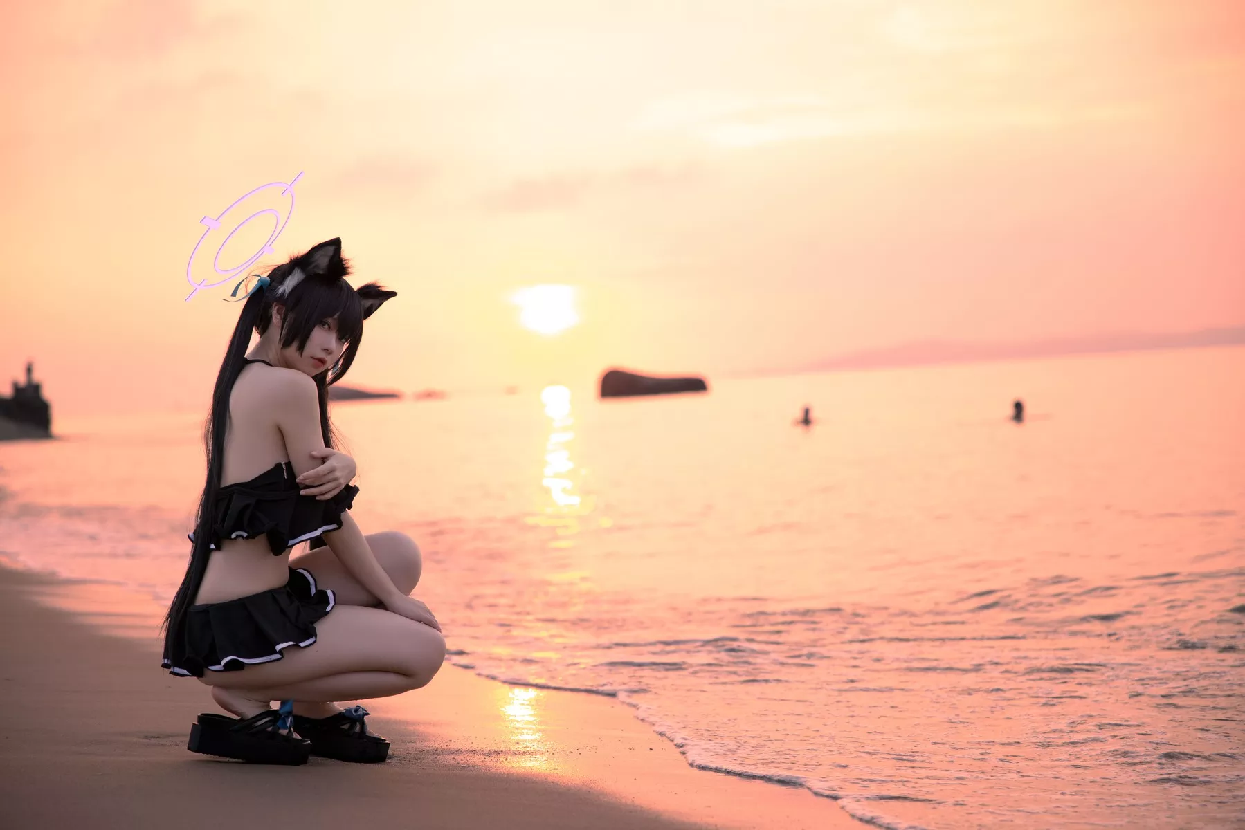 佳人Cosplay G44不会受伤 碧蓝档案 黑见芹香 海边泳衣