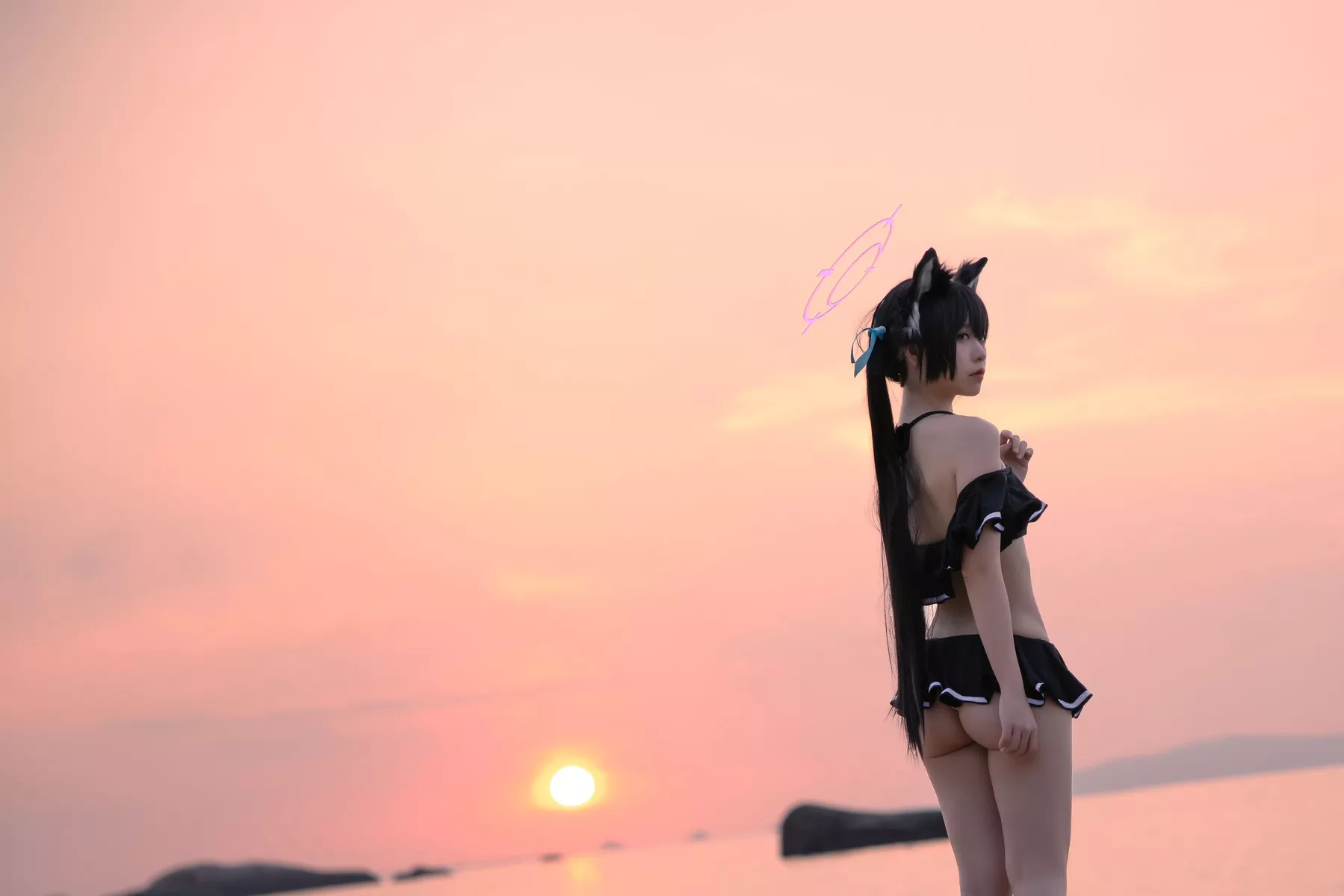 佳人Cosplay G44不会受伤 碧蓝档案 黑见芹香 海边泳衣