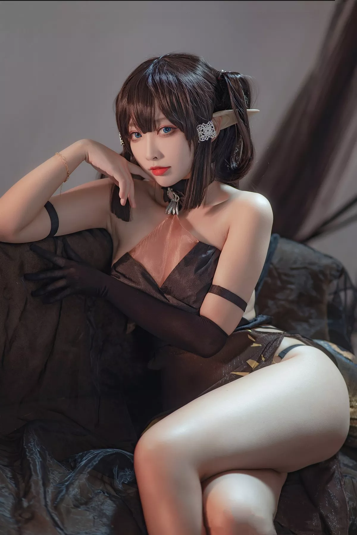 尤物Cosplay 风度私拍 宫本�@ 森蚺同人