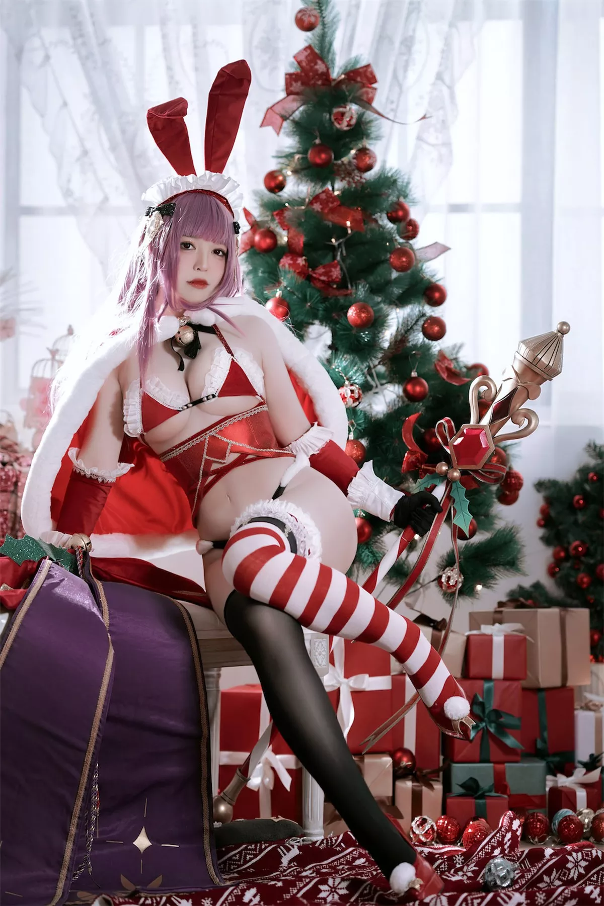 丽人Cosplay 性感密拍 半半子 Christmas Bunny Aike