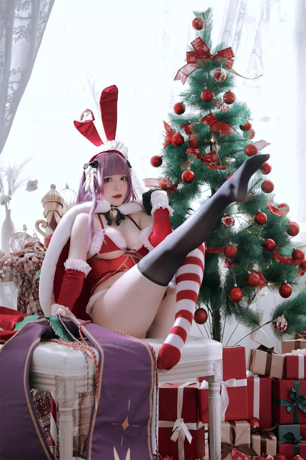 丽人Cosplay 性感密拍 半半子 Christmas Bunny Aike