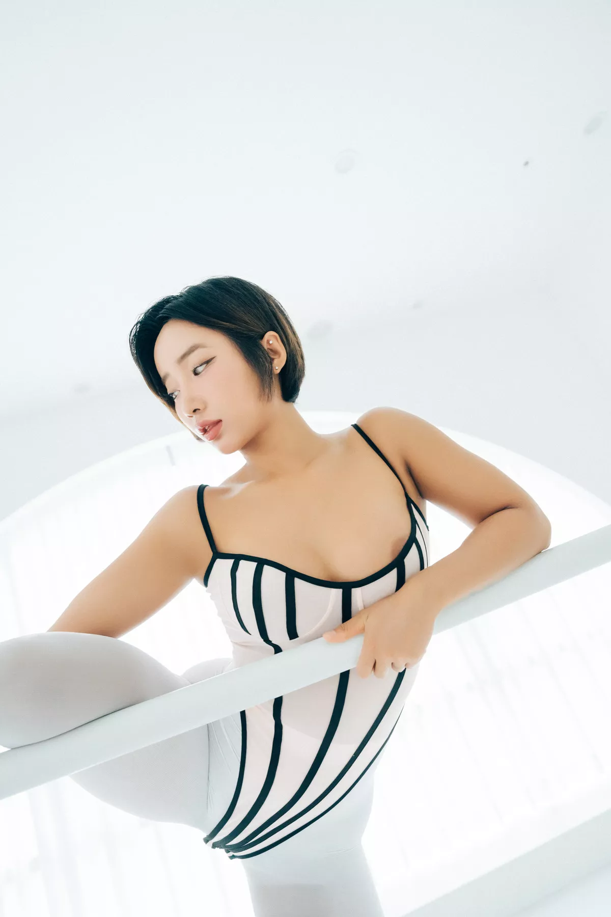 Booty Queen【Loozy 淫惰丫头 高丽美人写真 】 高丽美人写真 Tied Ups 全集修正