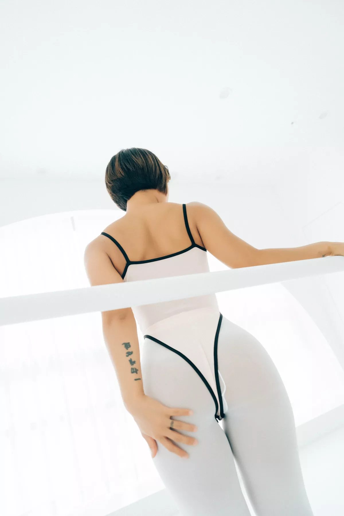 Booty Queen【Loozy 淫惰丫头 高丽美人写真 】 高丽美人写真 Tied Ups 全集修正