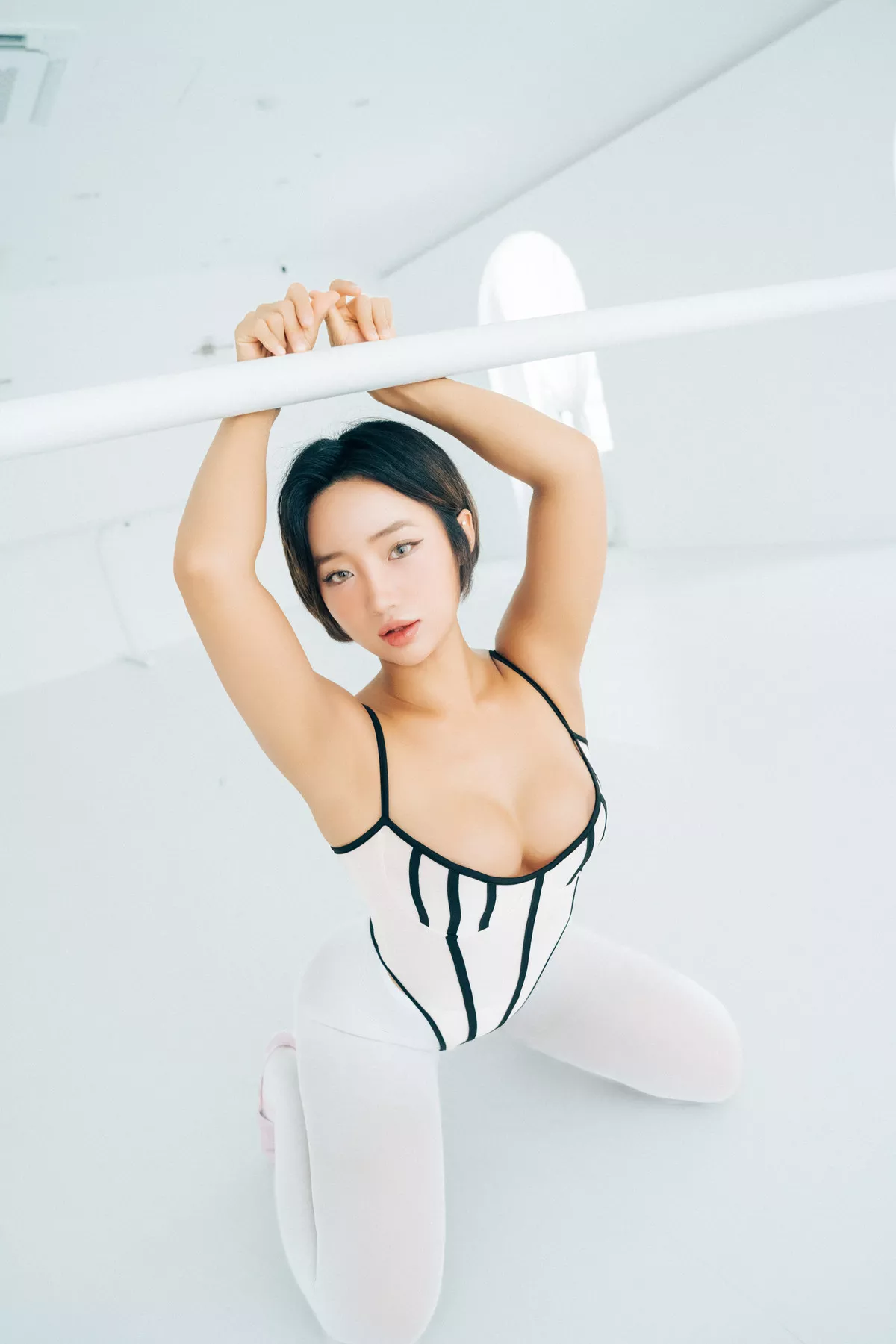 Booty Queen【Loozy 淫惰丫头 高丽美人写真 】 高丽美人写真 Tied Ups 全集修正