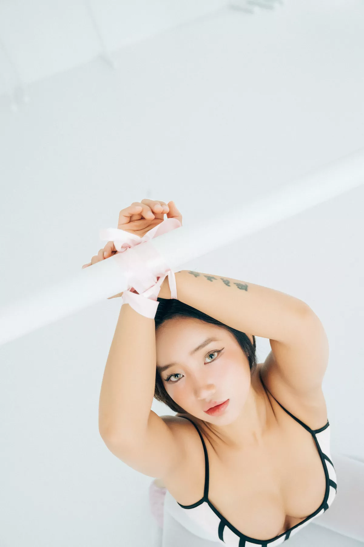 Booty Queen【Loozy 淫惰丫头 高丽美人写真 】 高丽美人写真 Tied Ups 全集修正
