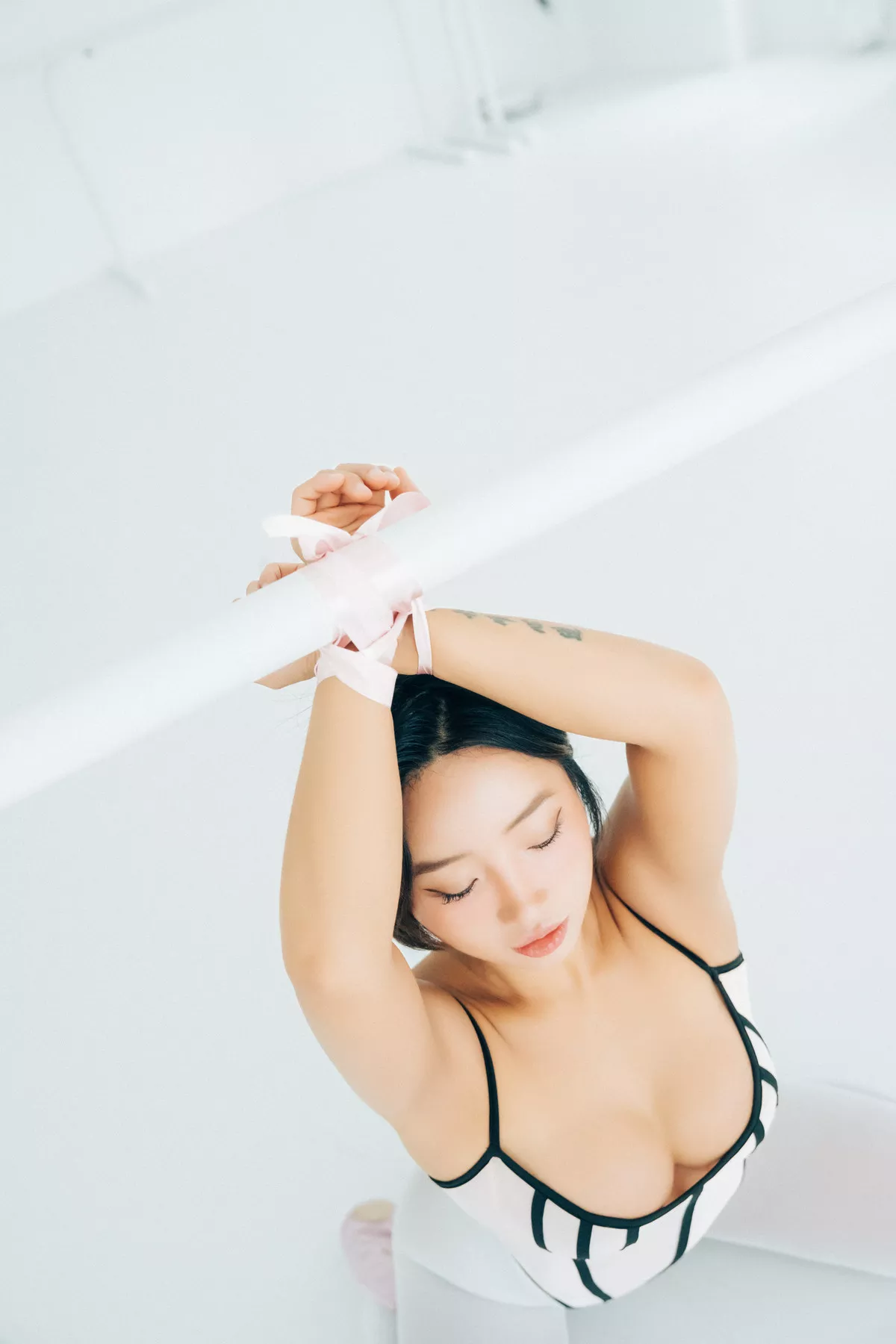 Booty Queen【Loozy 淫惰丫头 高丽美人写真 】 高丽美人写真 Tied Ups 全集修正