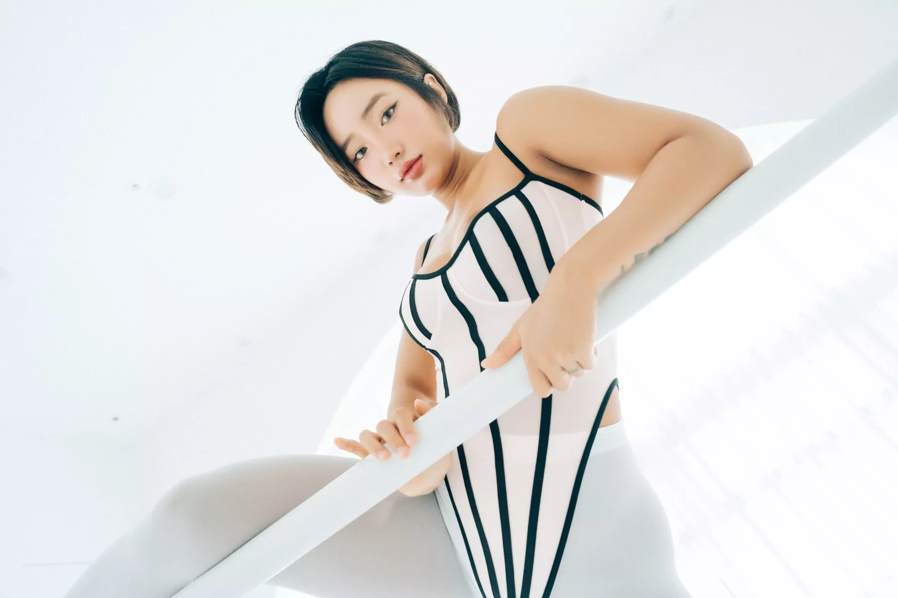 Booty Queen【Loozy 淫惰丫头 高丽美人写真 】 高丽美人写真 Tied Ups 全集修正