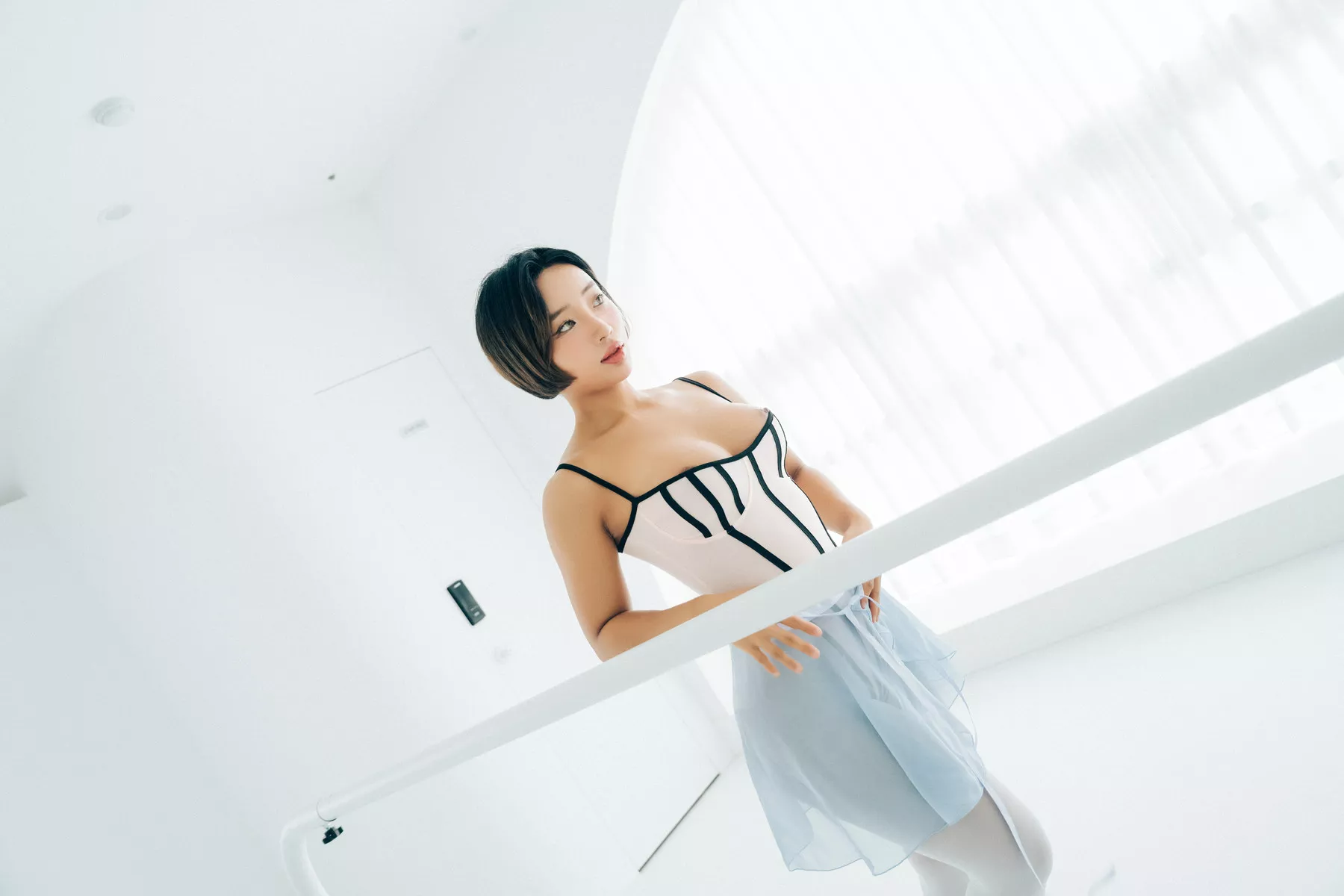Booty Queen【Loozy 淫惰丫头 高丽美人写真 】 高丽美人写真 Tied Ups 全集修正