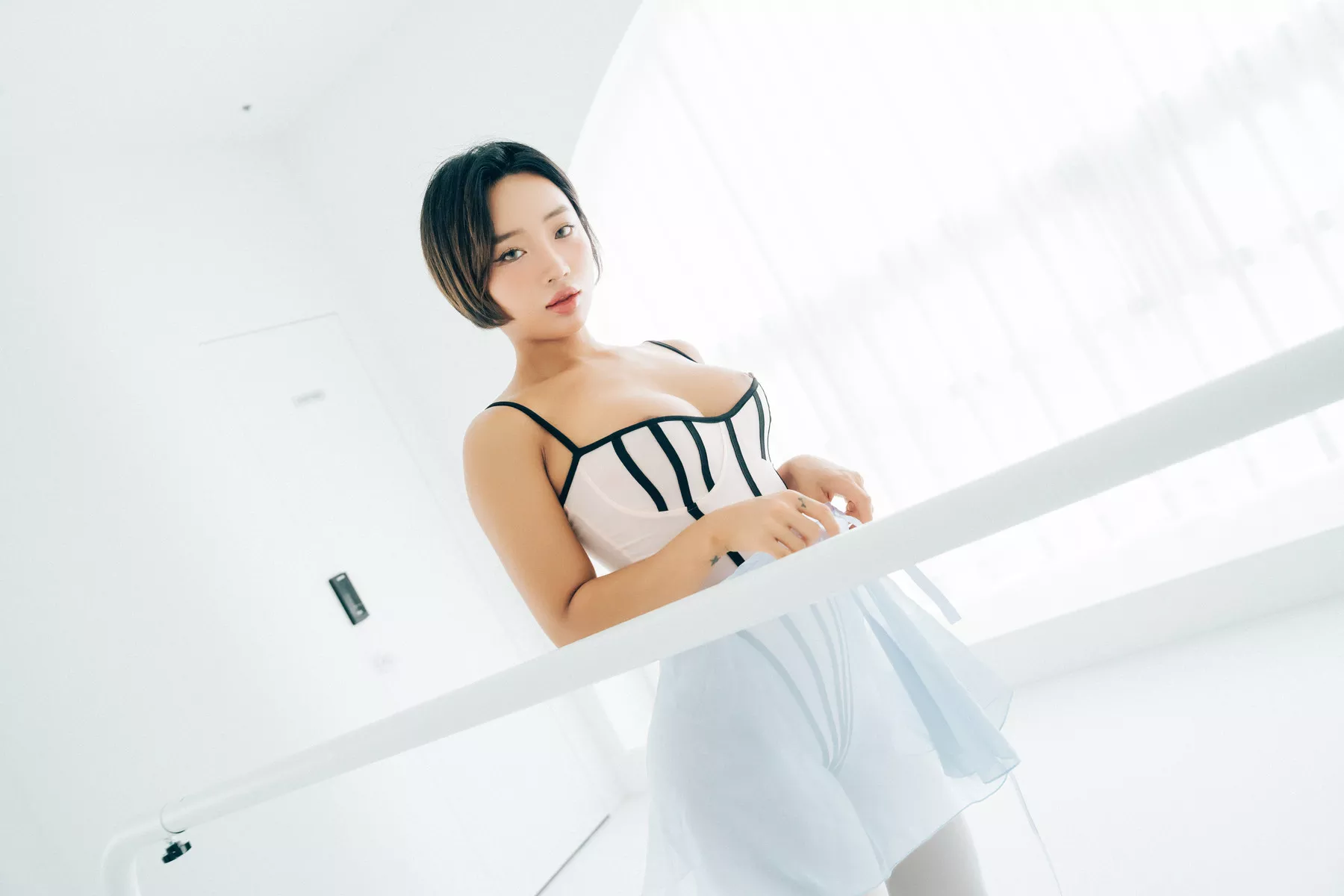 Booty Queen【Loozy 淫惰丫头 高丽美人写真 】 高丽美人写真 Tied Ups 全集修正