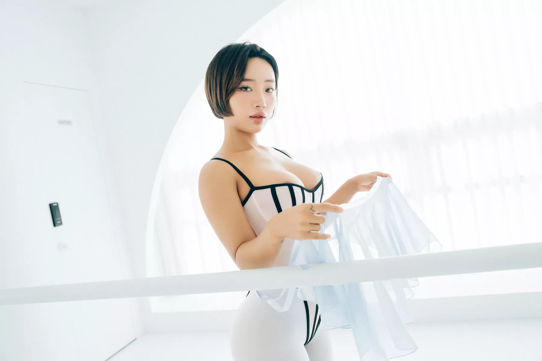 Booty Queen【Loozy 淫惰丫头 高丽美人写真 】 高丽美人写真 Tied Ups 全集修正