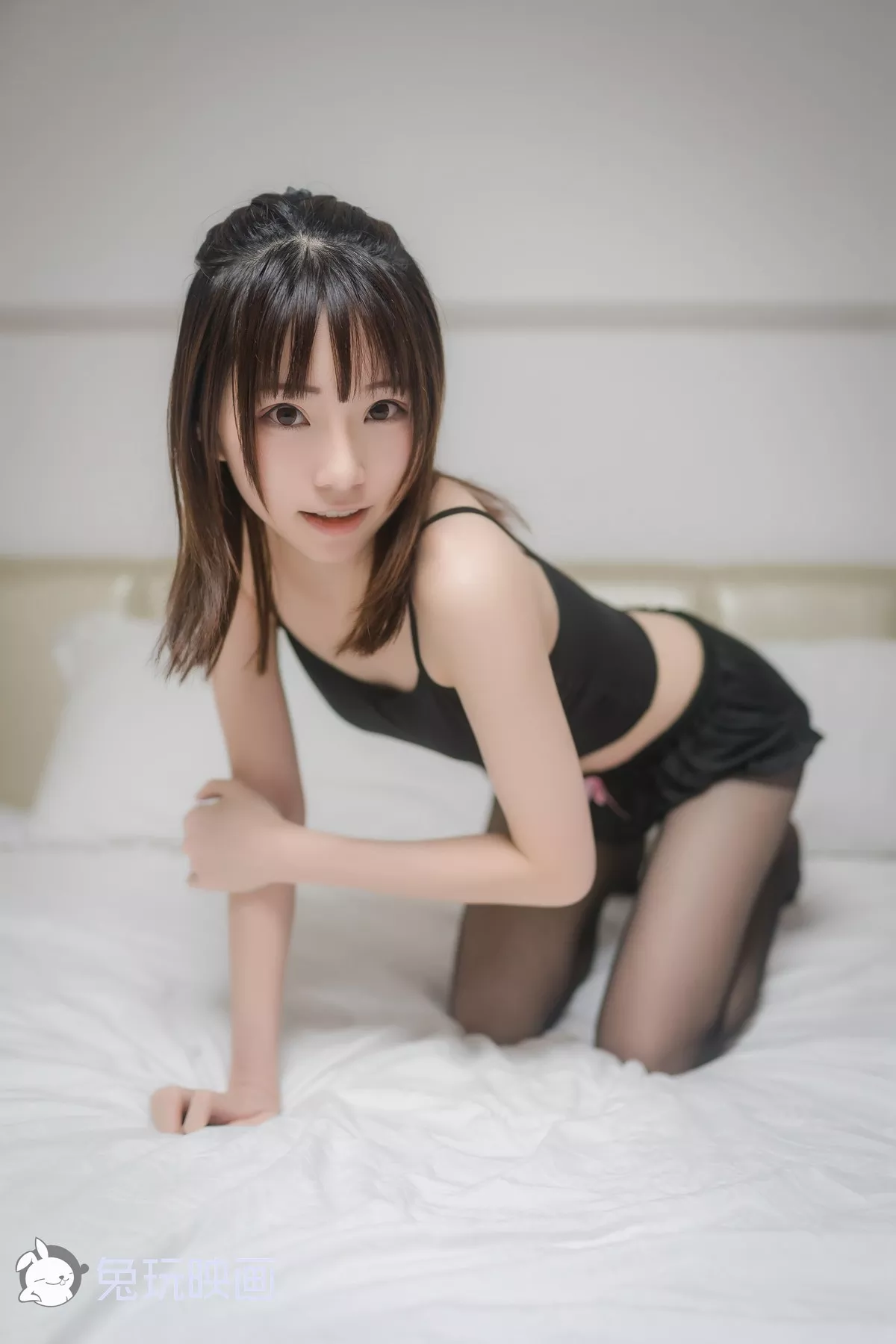 女神Cosplay 撩人私摄 兔玩映画 黑色丝袜套装