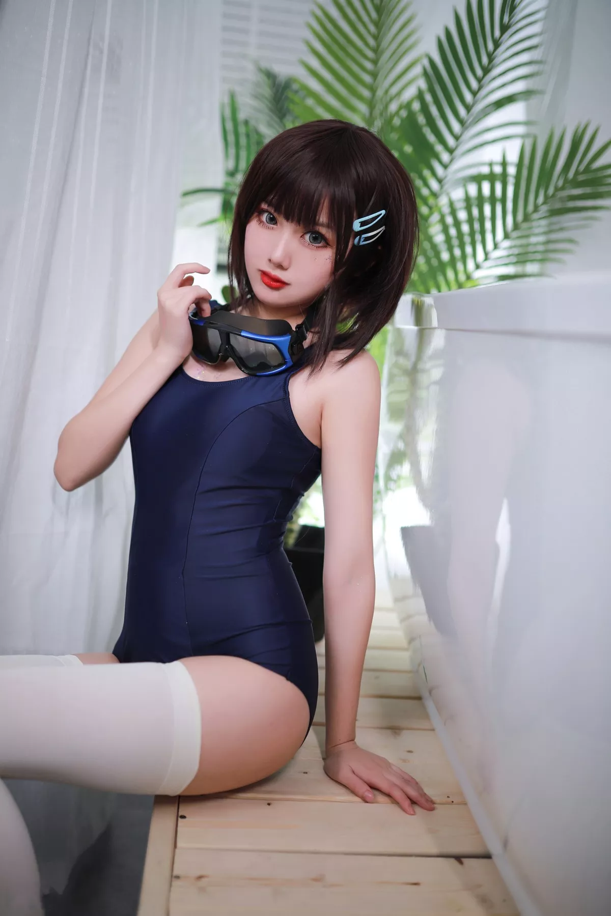 美女Cosplay 您的蛋蛋 夏日泳服 浴缸