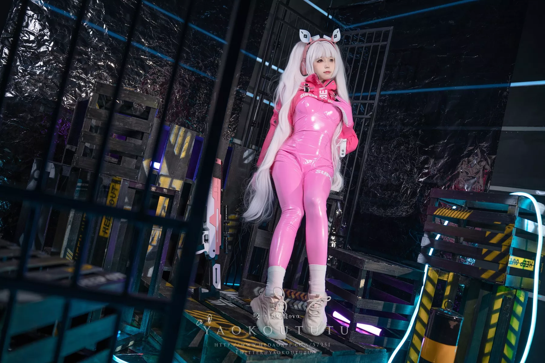 美女Cosplay 撩人私房 黏黏团子兔 NIKKE：爱 丽丝