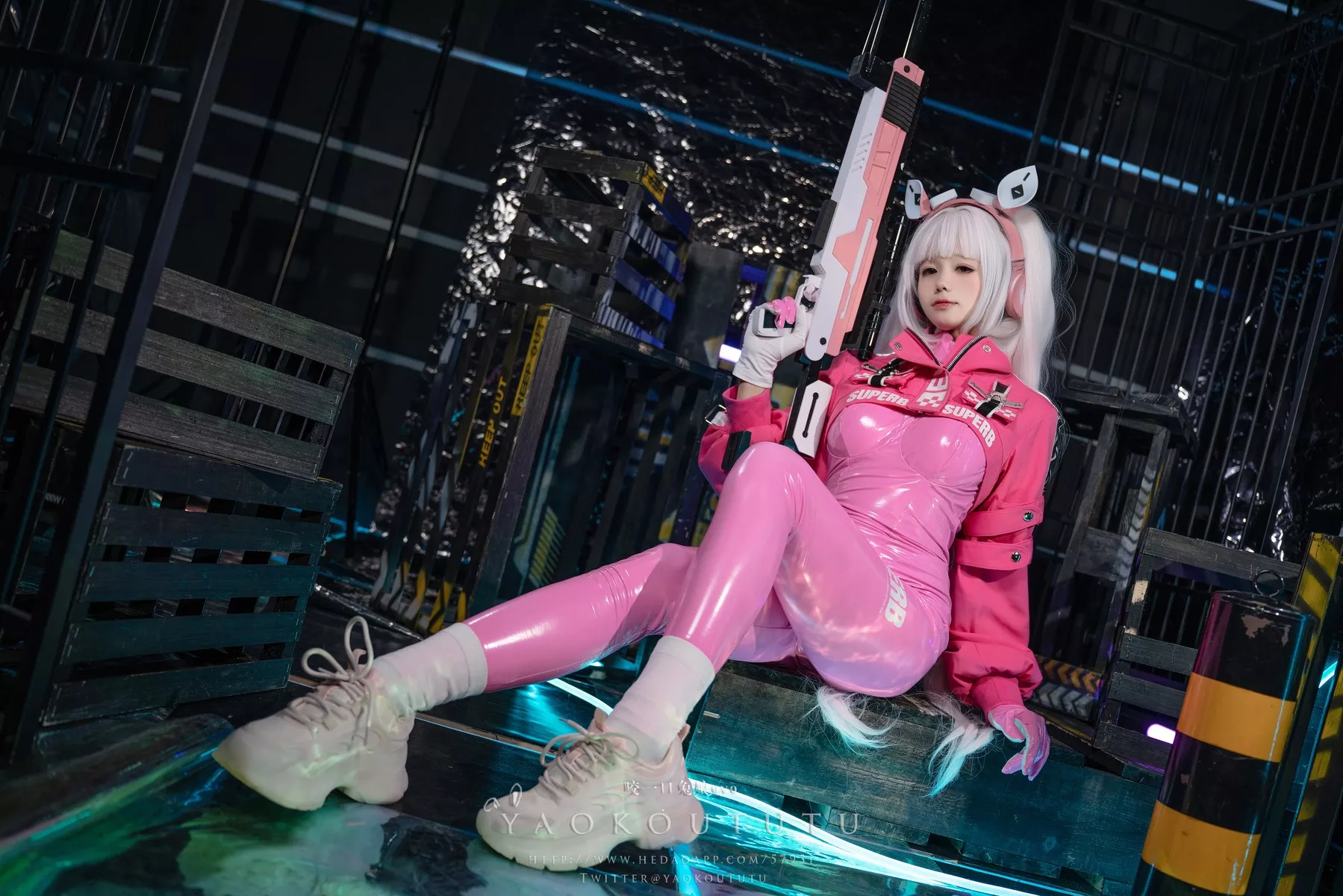 美女Cosplay 撩人私房 黏黏团子兔 NIKKE：爱 丽丝