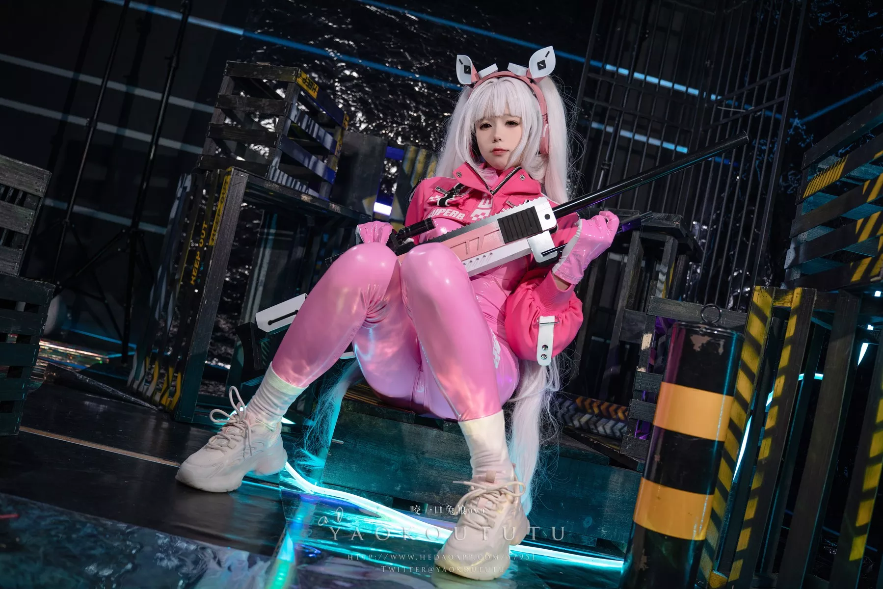 美女Cosplay 撩人私房 黏黏团子兔 NIKKE：爱 丽丝