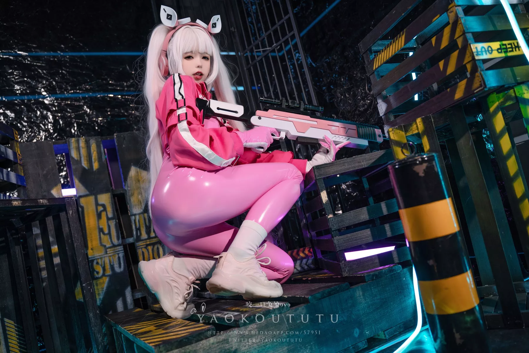 美女Cosplay 撩人私房 黏黏团子兔 NIKKE：爱 丽丝