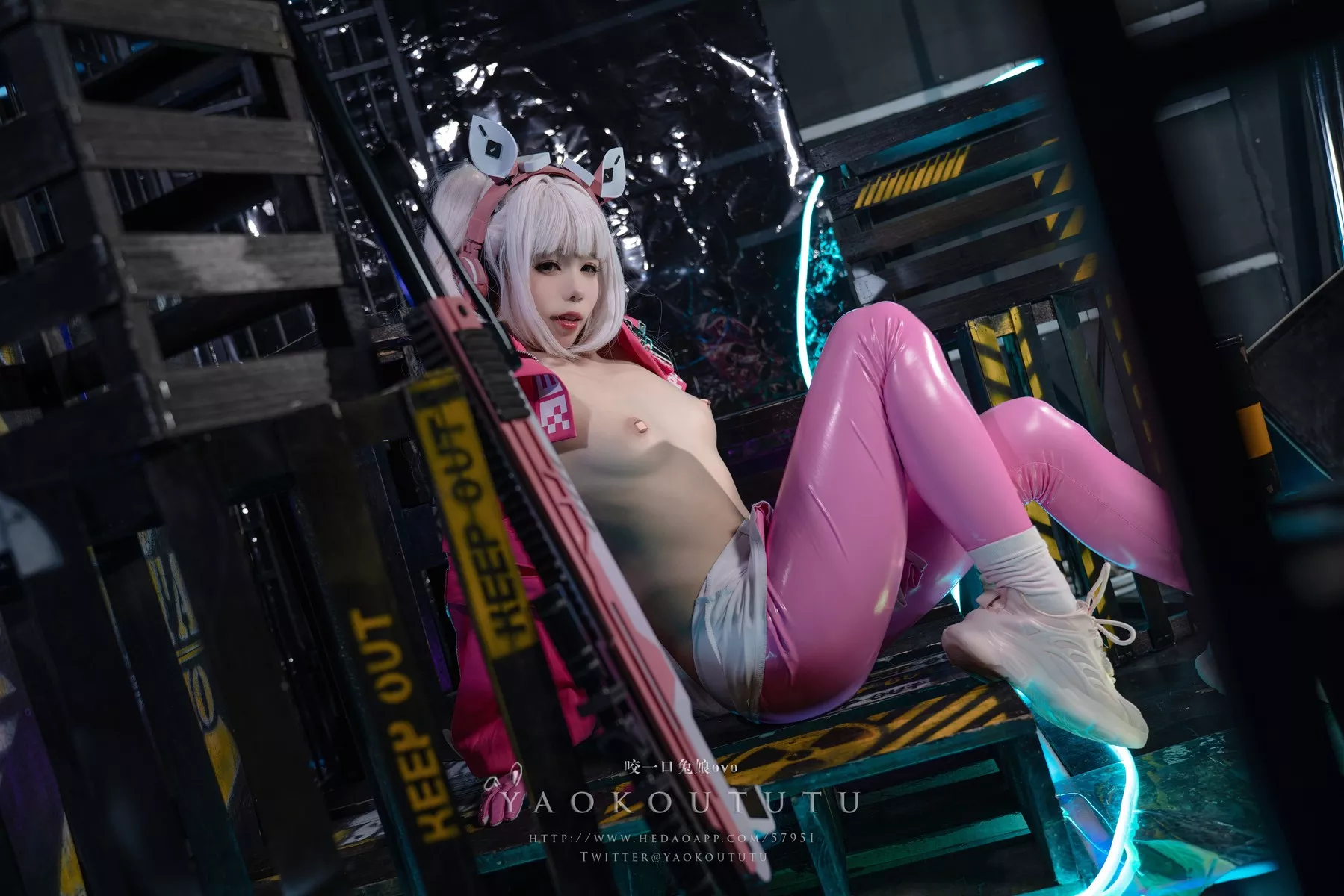美女Cosplay 撩人私房 黏黏团子兔 NIKKE：爱 丽丝