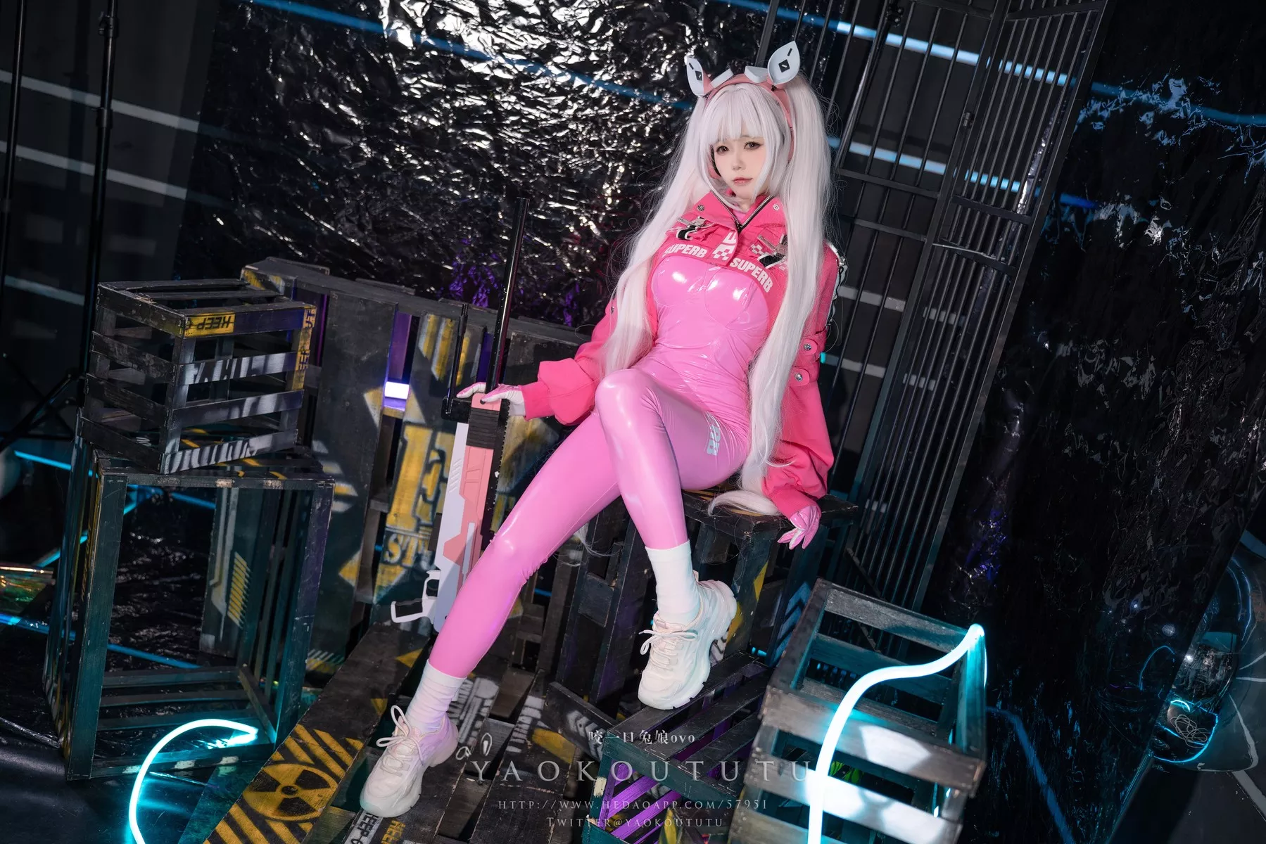 美女Cosplay 撩人私房 黏黏团子兔 NIKKE：爱 丽丝