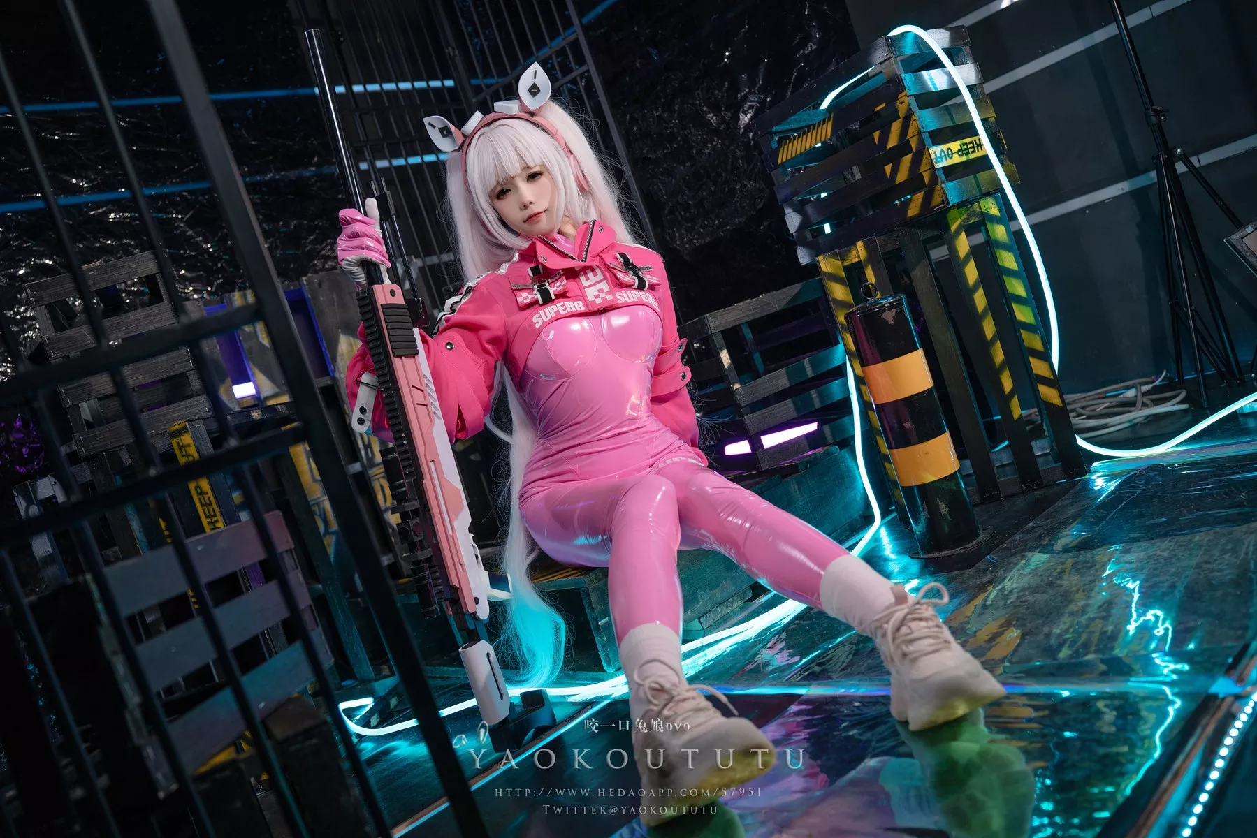 美女Cosplay 撩人私房 黏黏团子兔 NIKKE：爱 丽丝