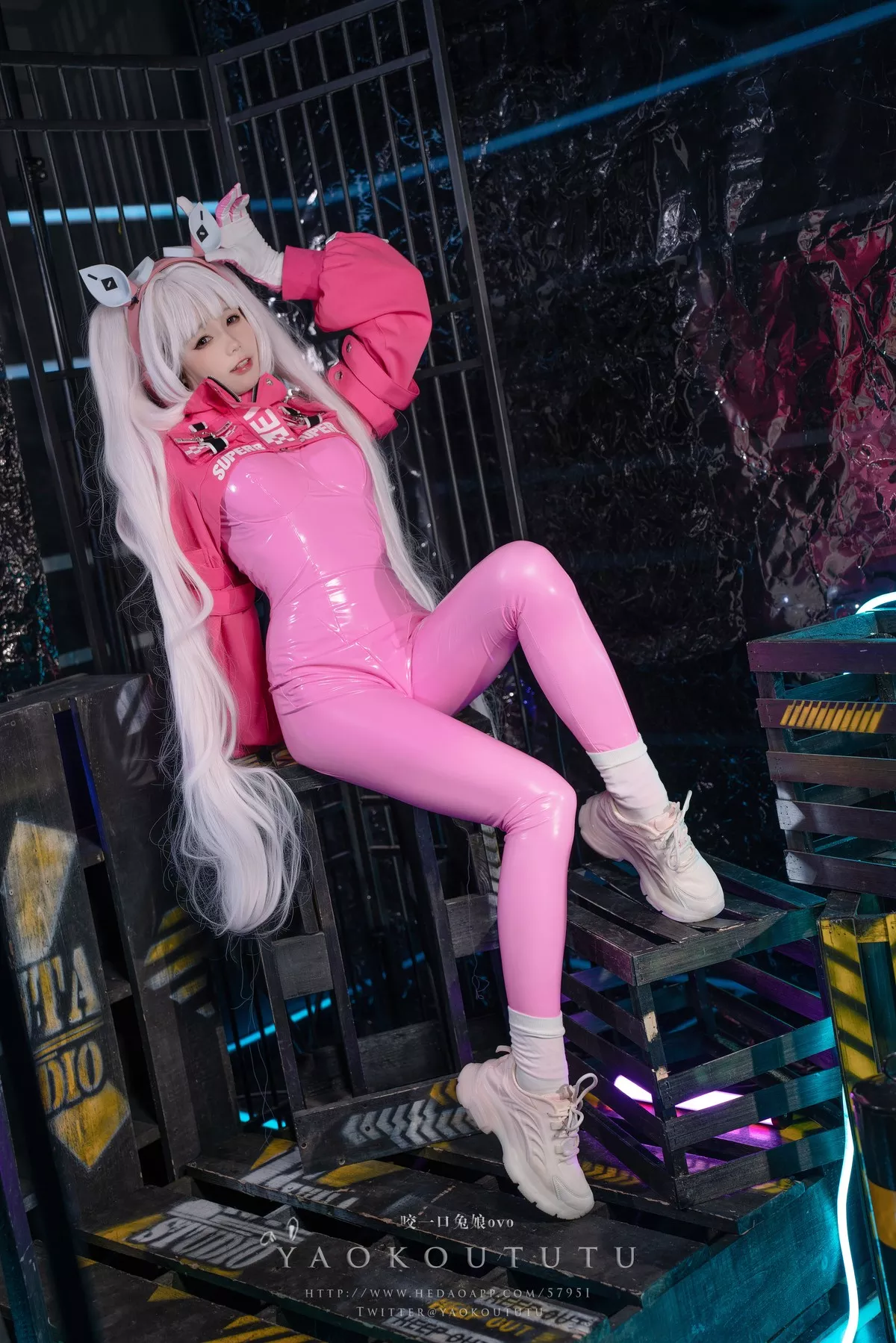 美女Cosplay 撩人私房 黏黏团子兔 NIKKE：爱 丽丝