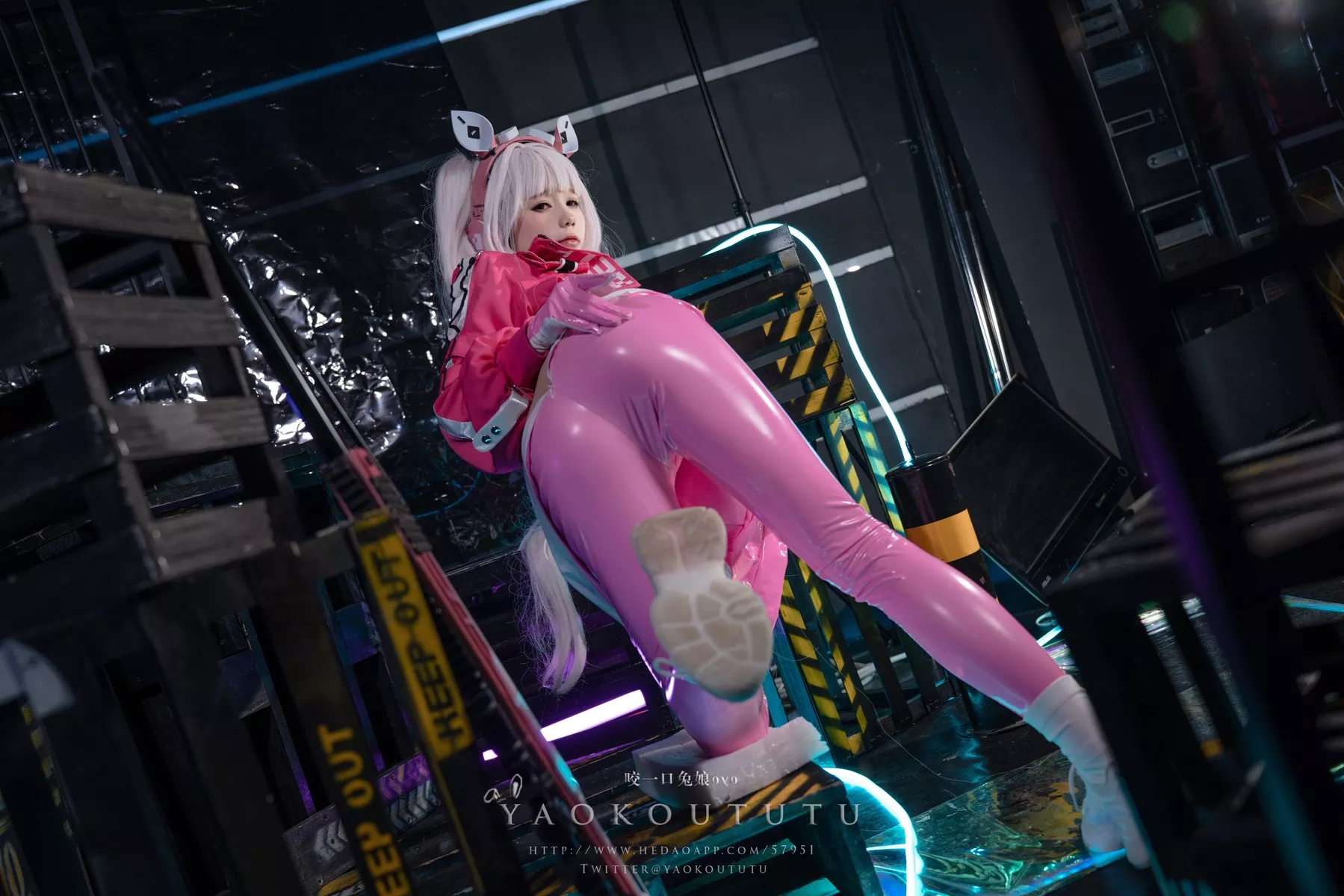 美女Cosplay 撩人私房 黏黏团子兔 NIKKE：爱 丽丝
