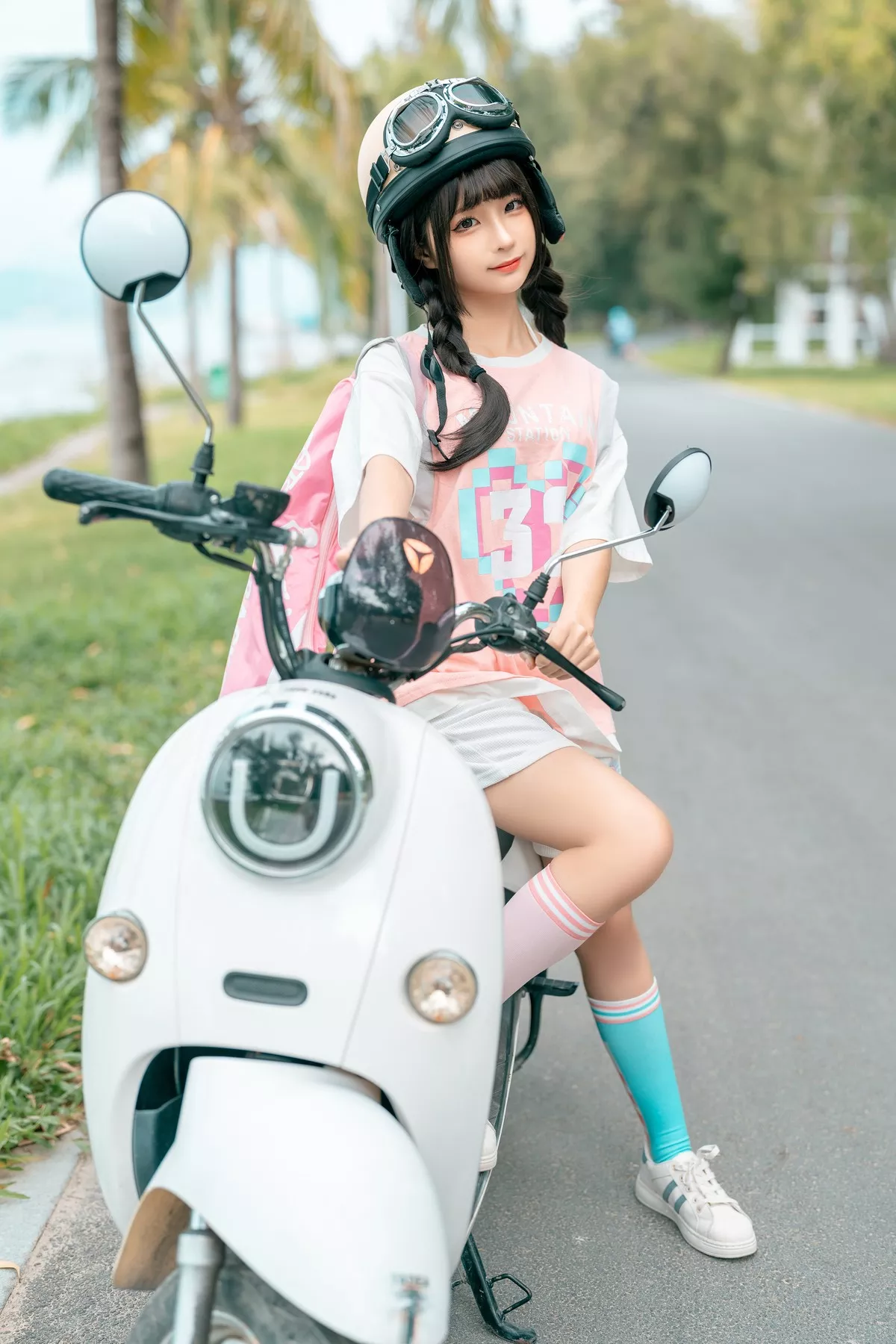 丽人Cosplay 撩人私摄 蠢沫沫 Chunmomo Electric Car 全集修正