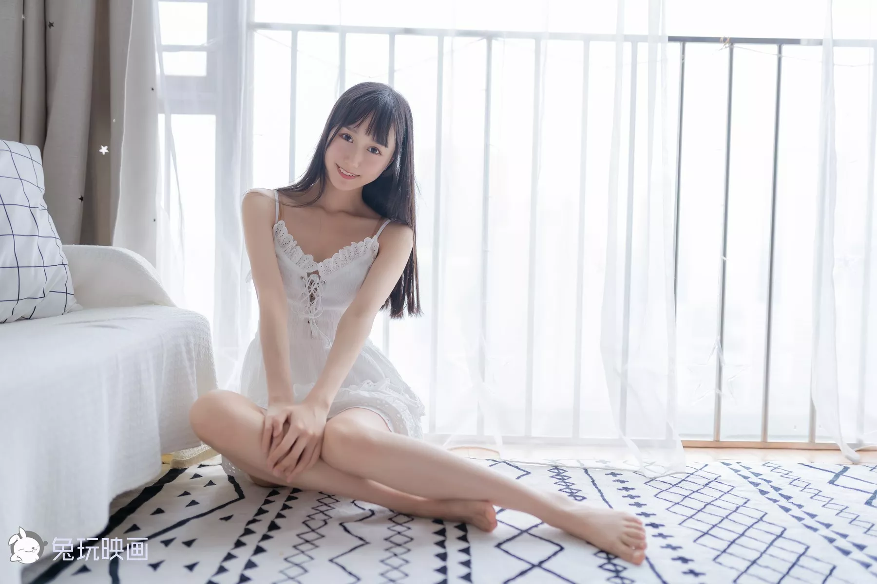 尤物Cosplay 撩人私摄 兔玩映画 白衣丫头