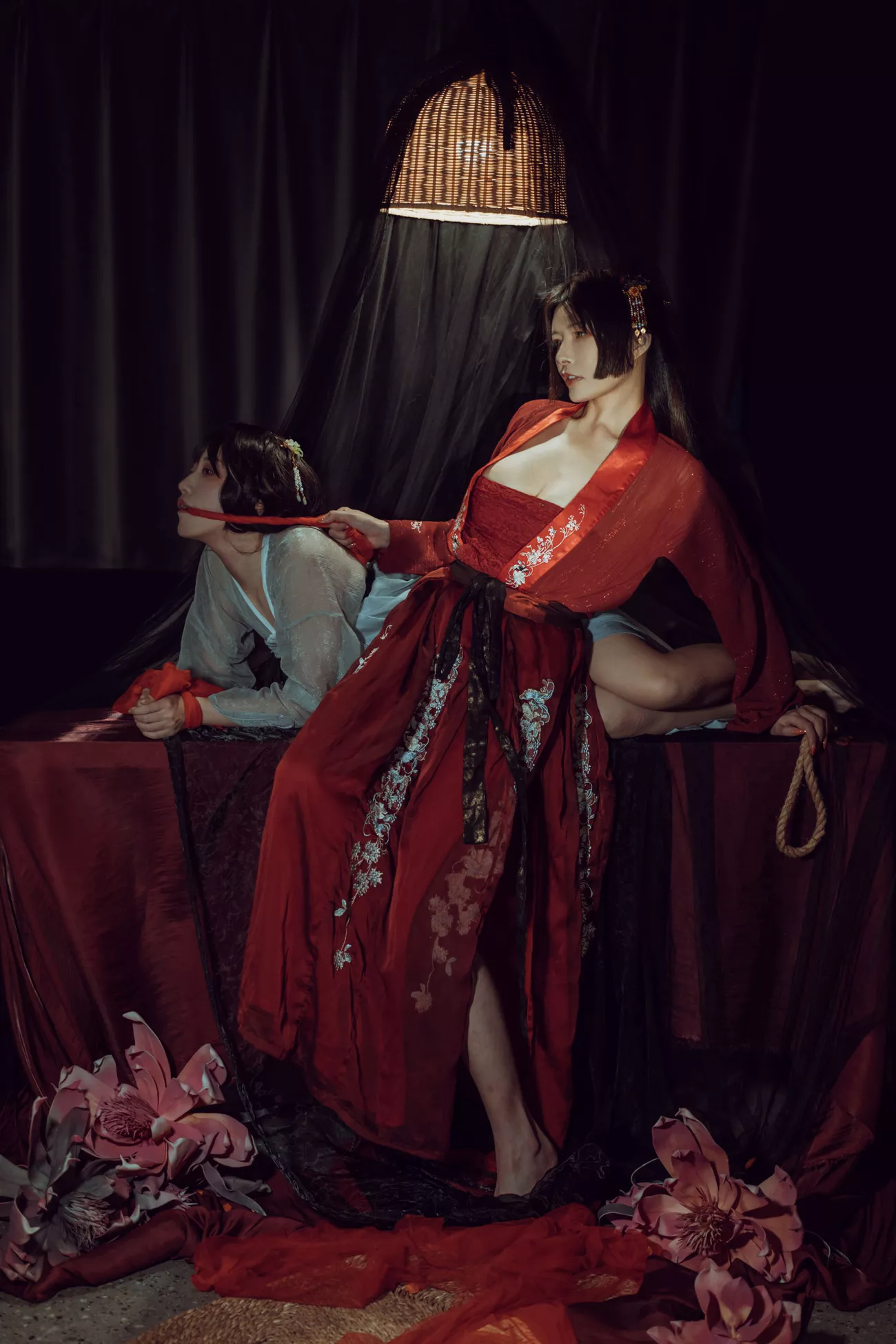 优秀 私摄 艺术图 秋和柯基 《昏红帐》