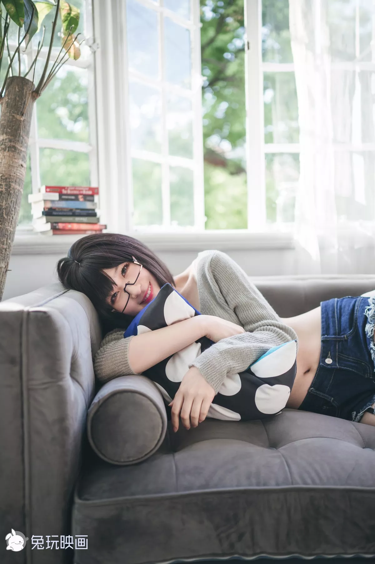 佳人Cosplay 风骚私摄 兔玩映画 针织衫热裤