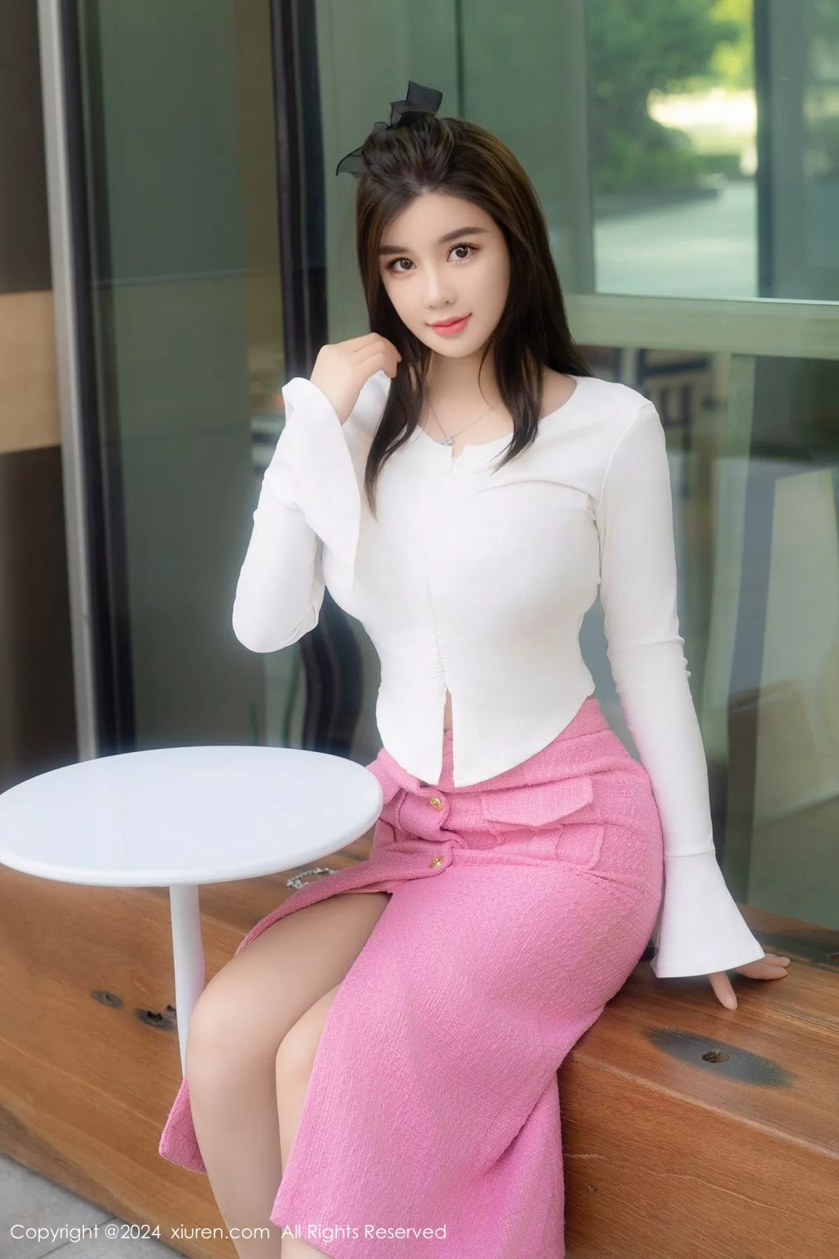 【秀人XiuRen网XiuRen】 Vol.8872 嫩模周jojobaby 撩人 粉色 性趣内衣 粉色网袜 秀完美形体 着迷性趣重购