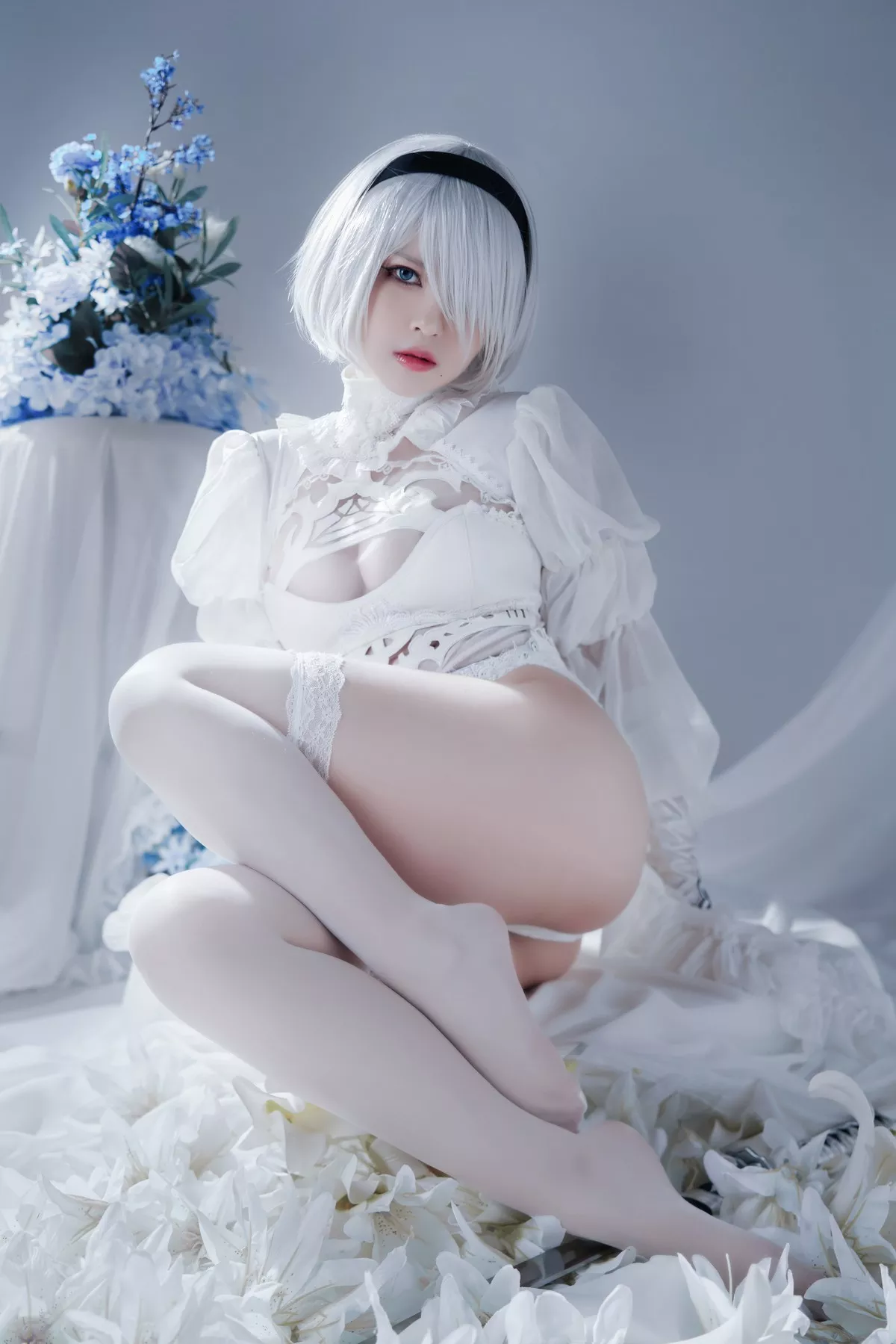 佳人Cosplay 风骚私拍 半半子 Automata二号B型 白い