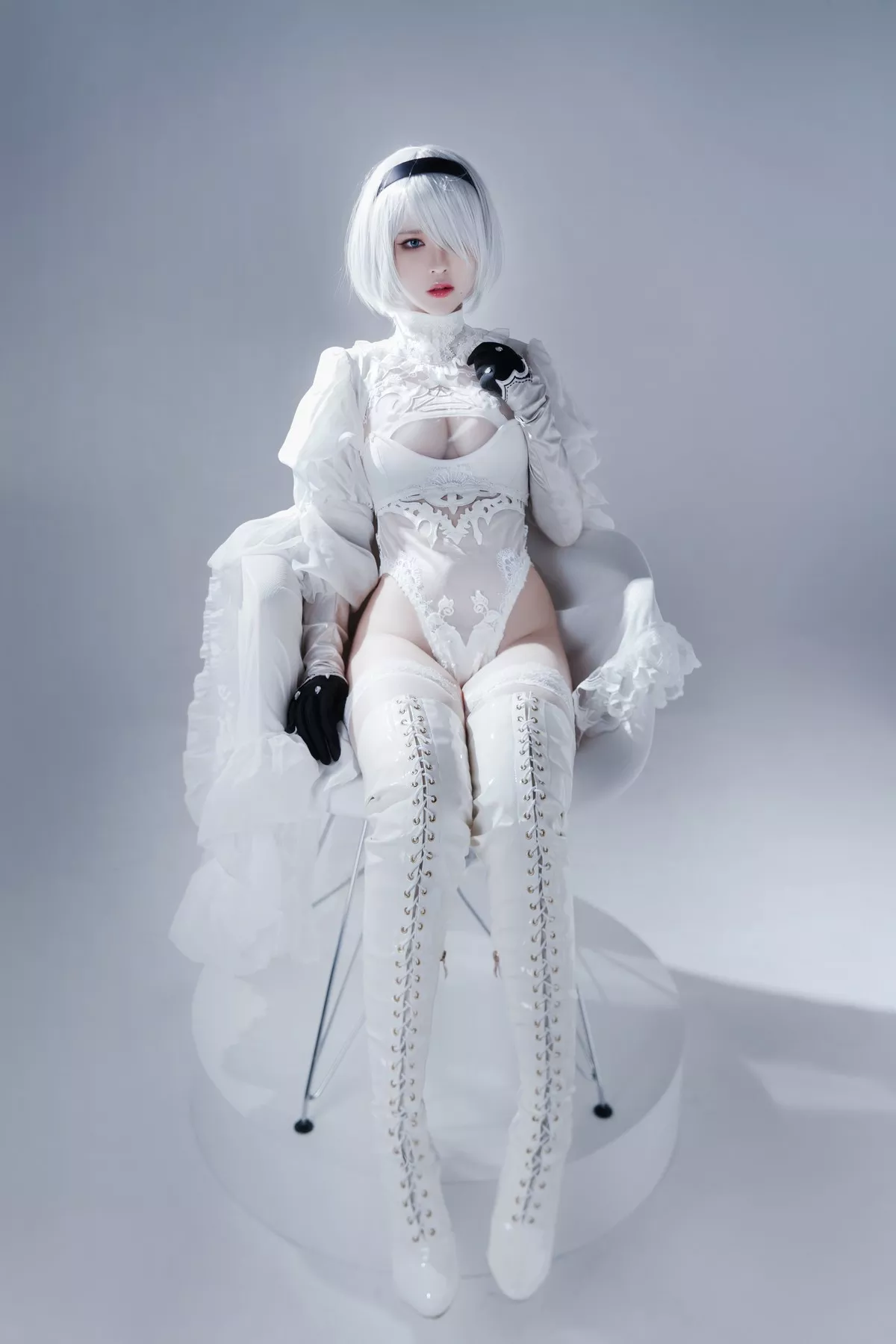 佳人Cosplay 风骚私拍 半半子 Automata二号B型 白い