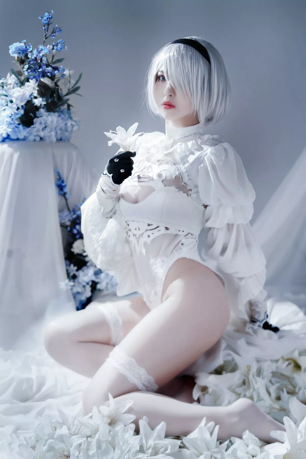 佳人Cosplay 风骚私拍 半半子 Automata二号B型 白い