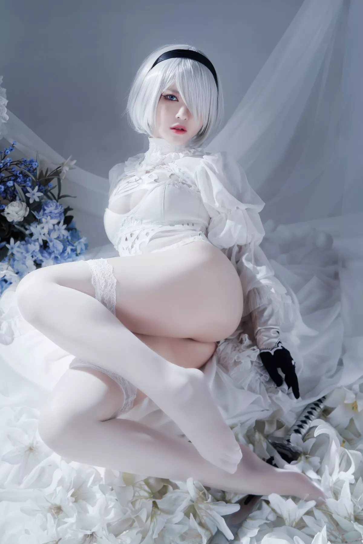 佳人Cosplay 风骚私拍 半半子 Automata二号B型 白い