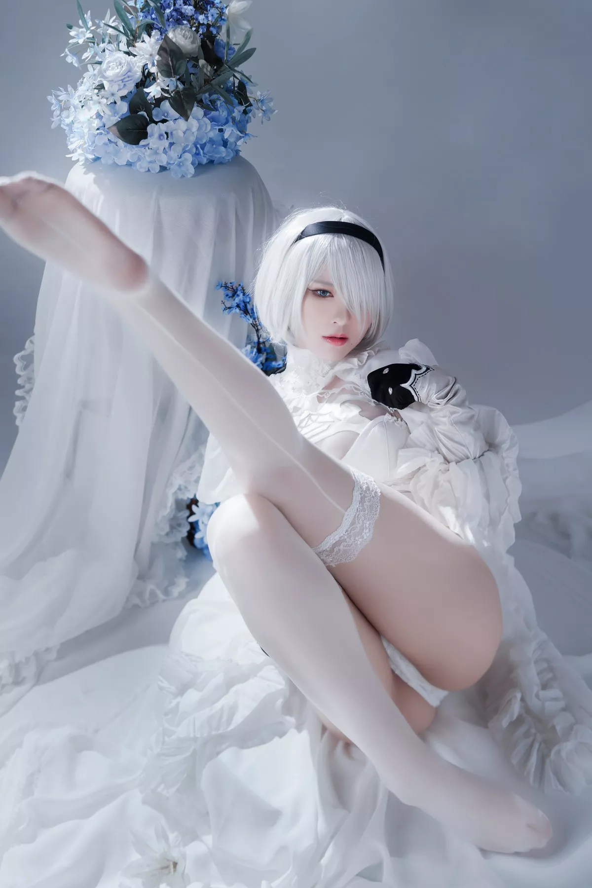 佳人Cosplay 风骚私拍 半半子 Automata二号B型 白い