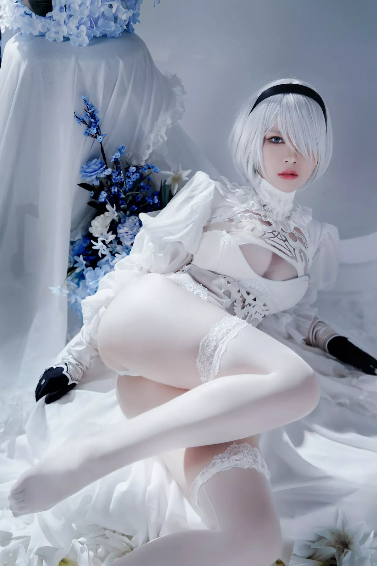 佳人Cosplay 风骚私拍 半半子 Automata二号B型 白い