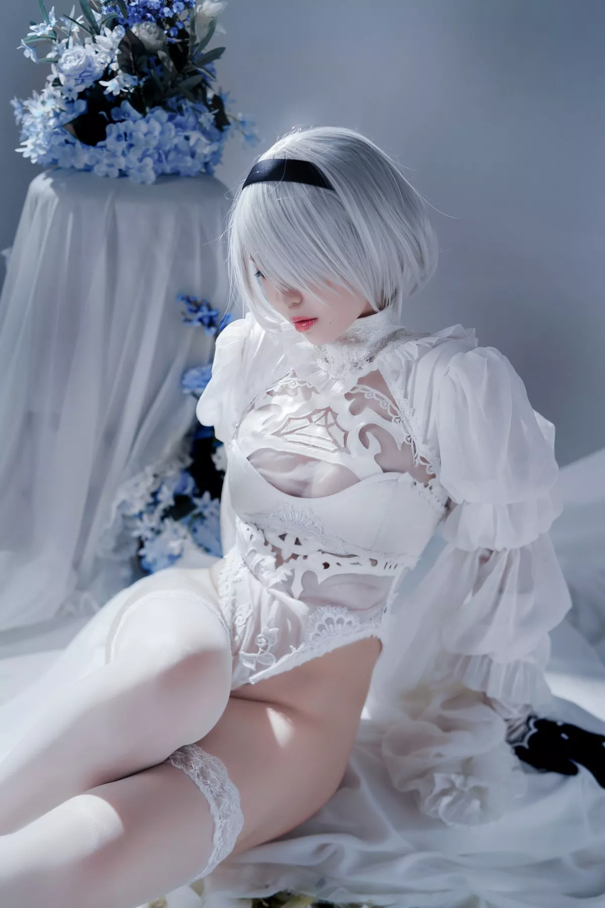 佳人Cosplay 风骚私拍 半半子 Automata二号B型 白い