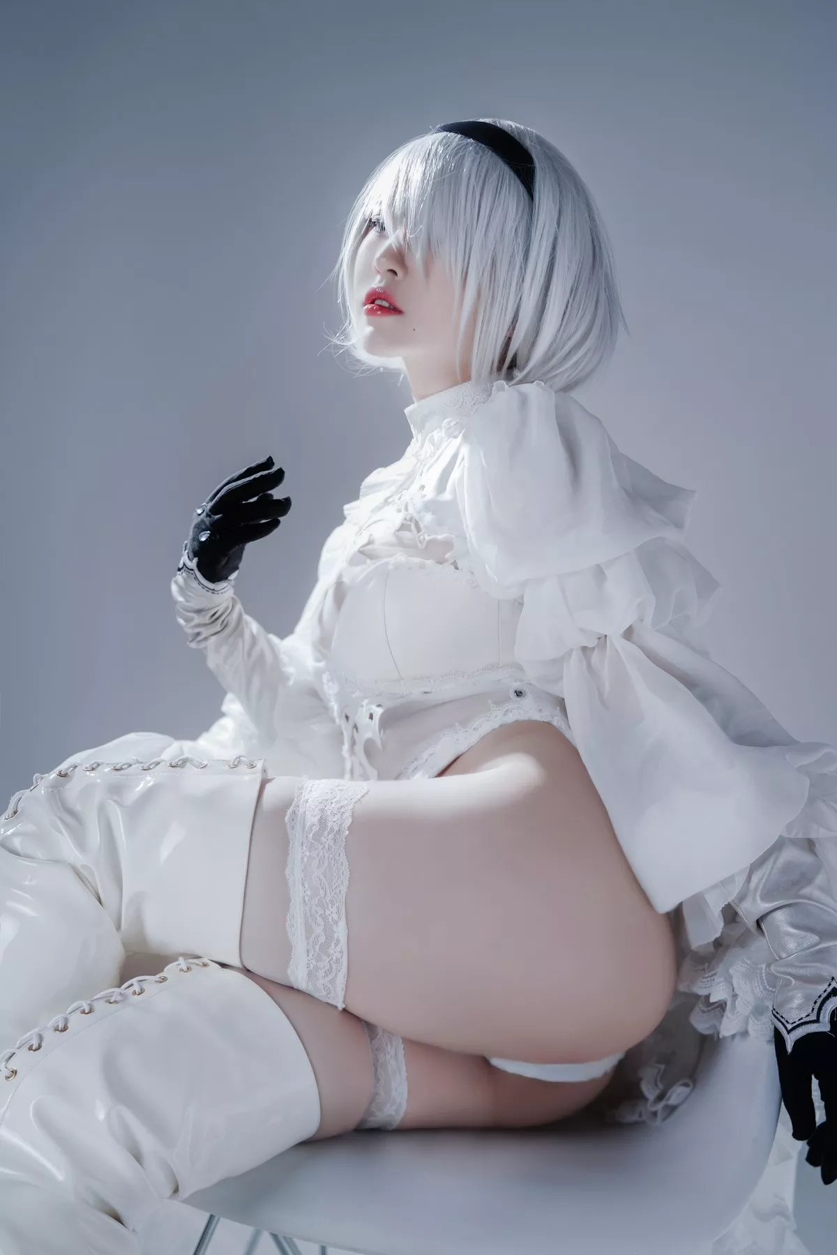 佳人Cosplay 风骚私拍 半半子 Automata二号B型 白い