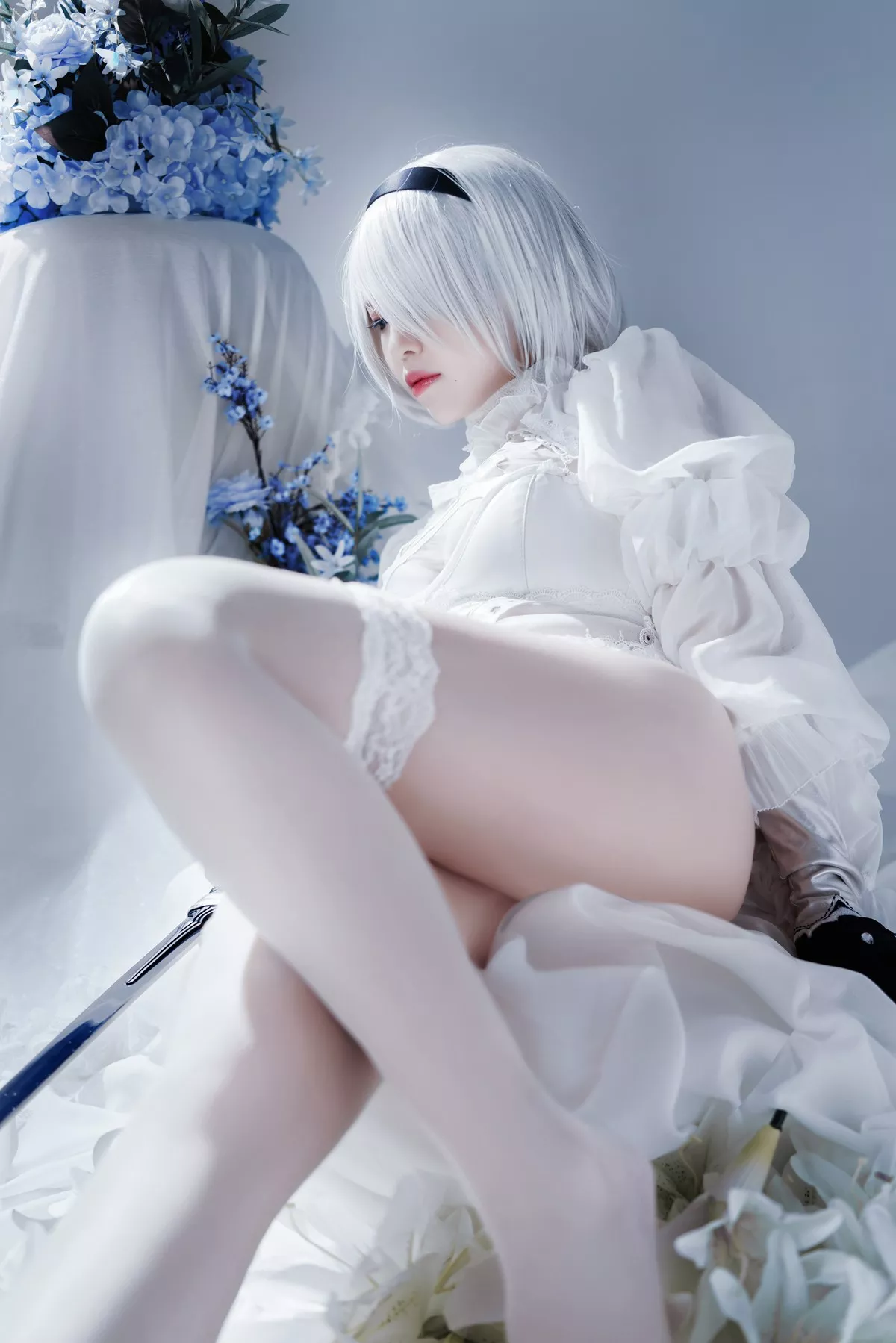 佳人Cosplay 风骚私拍 半半子 Automata二号B型 白い