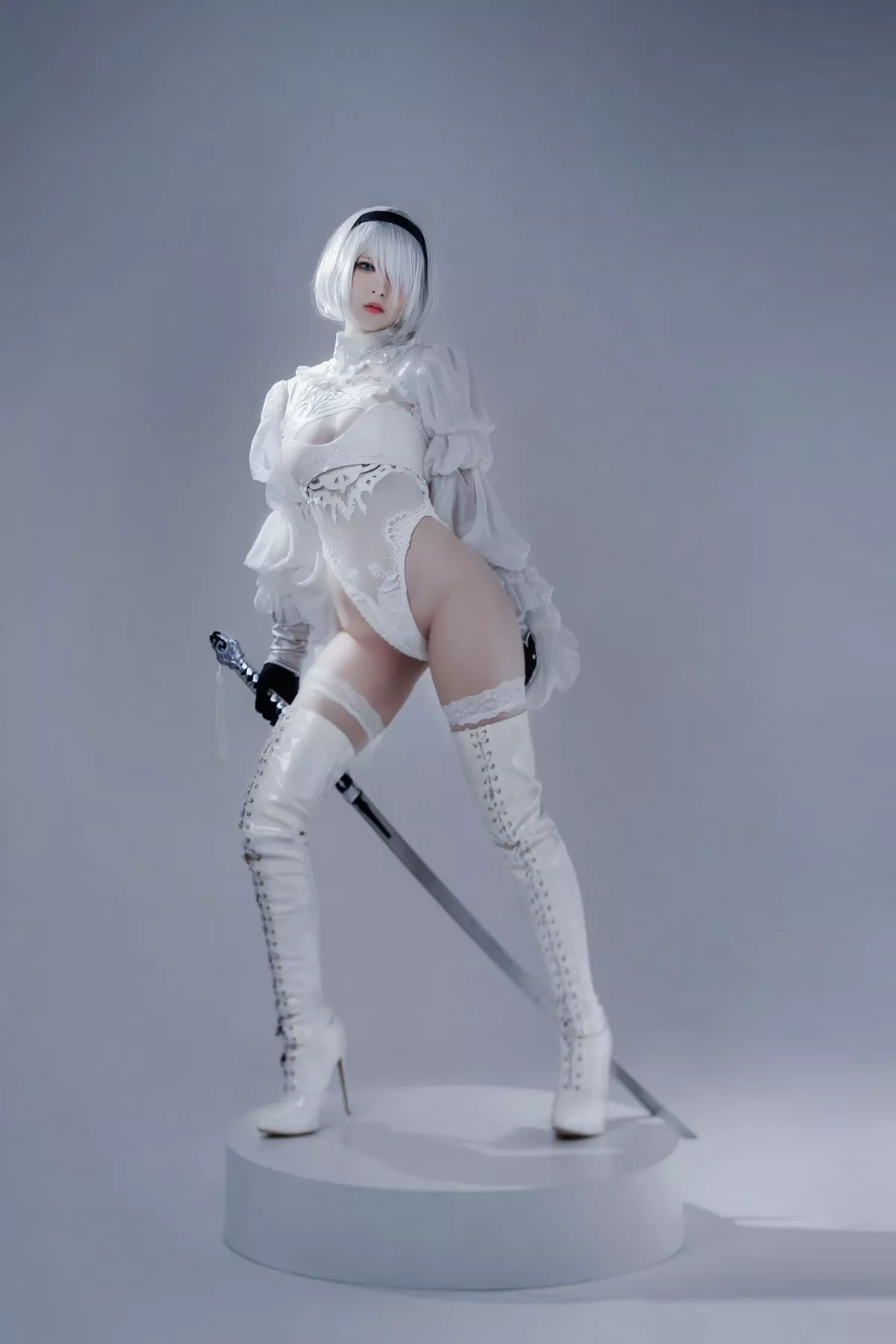 佳人Cosplay 风骚私拍 半半子 Automata二号B型 白い